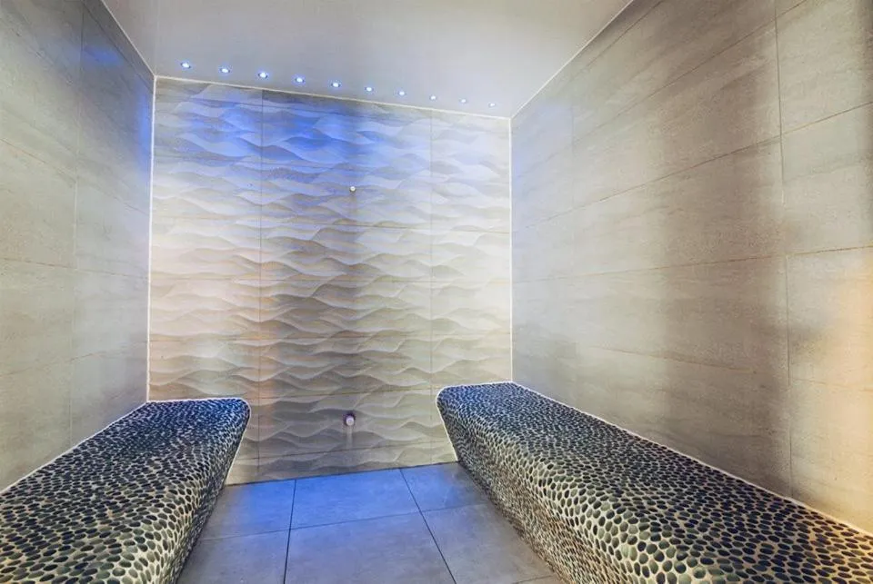 Spa and wellness centre/facilities in Newquay Valley View