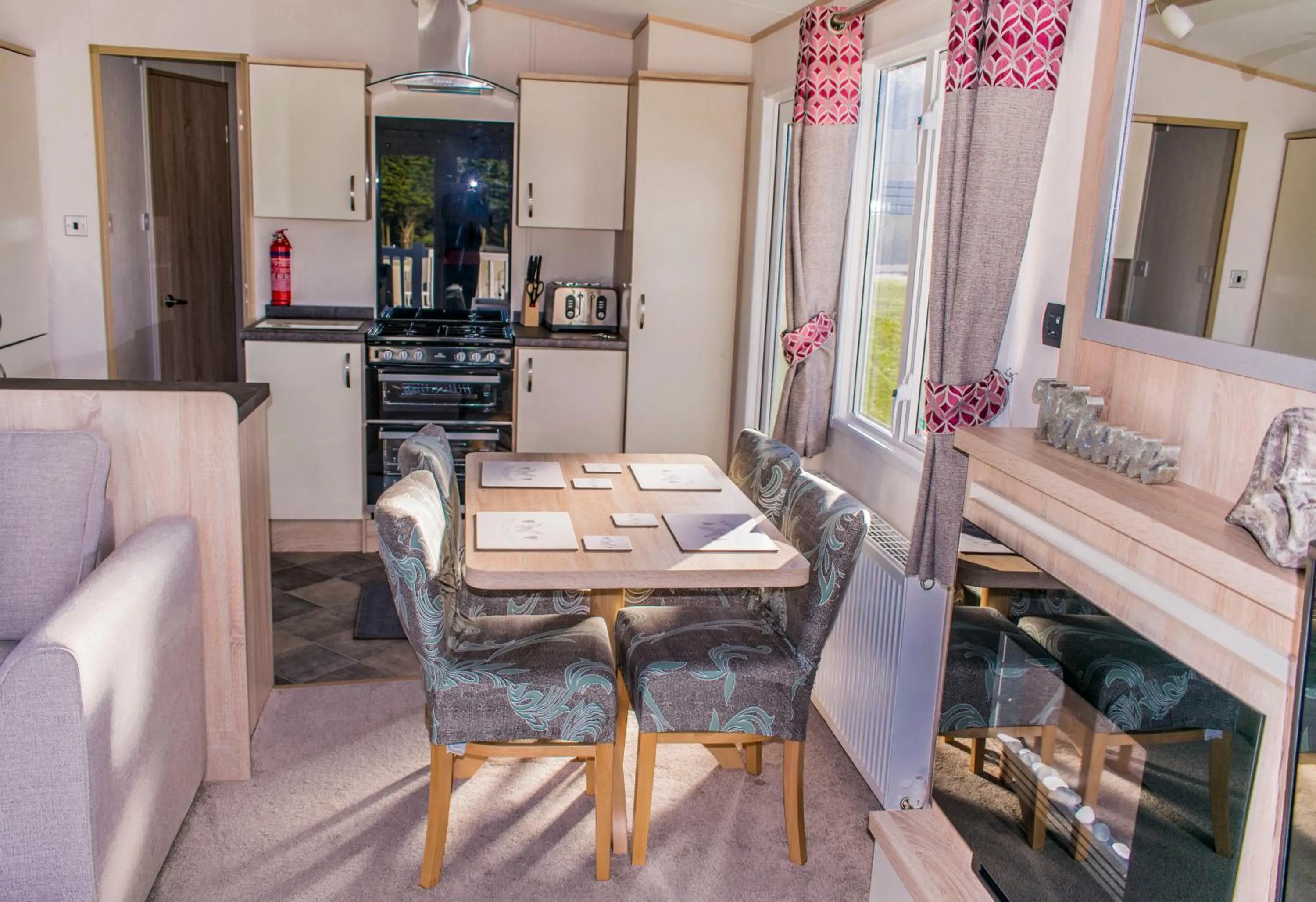 Dining area in Newquay Valley View