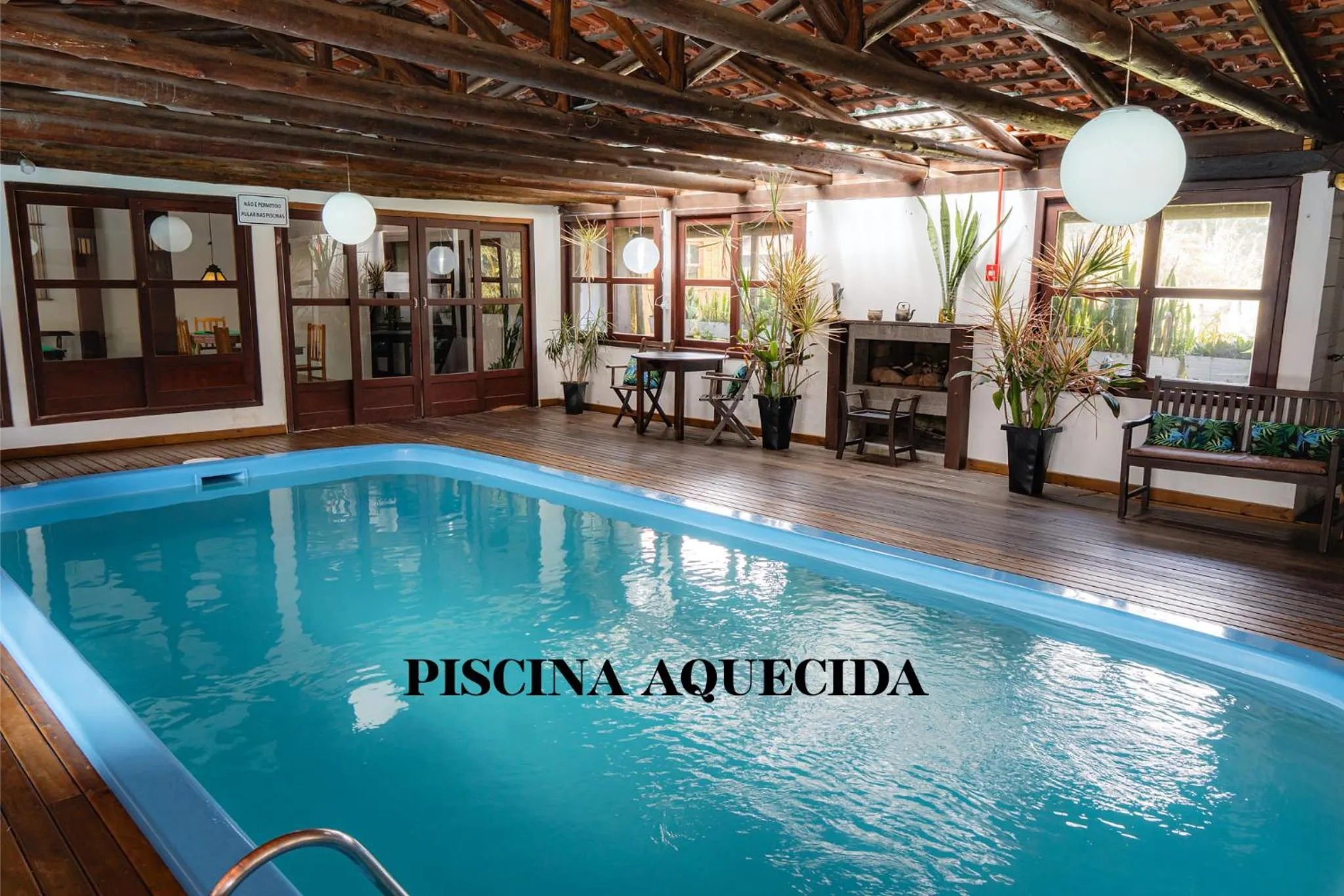 Swimming pool in Pousada Porto dos Casais