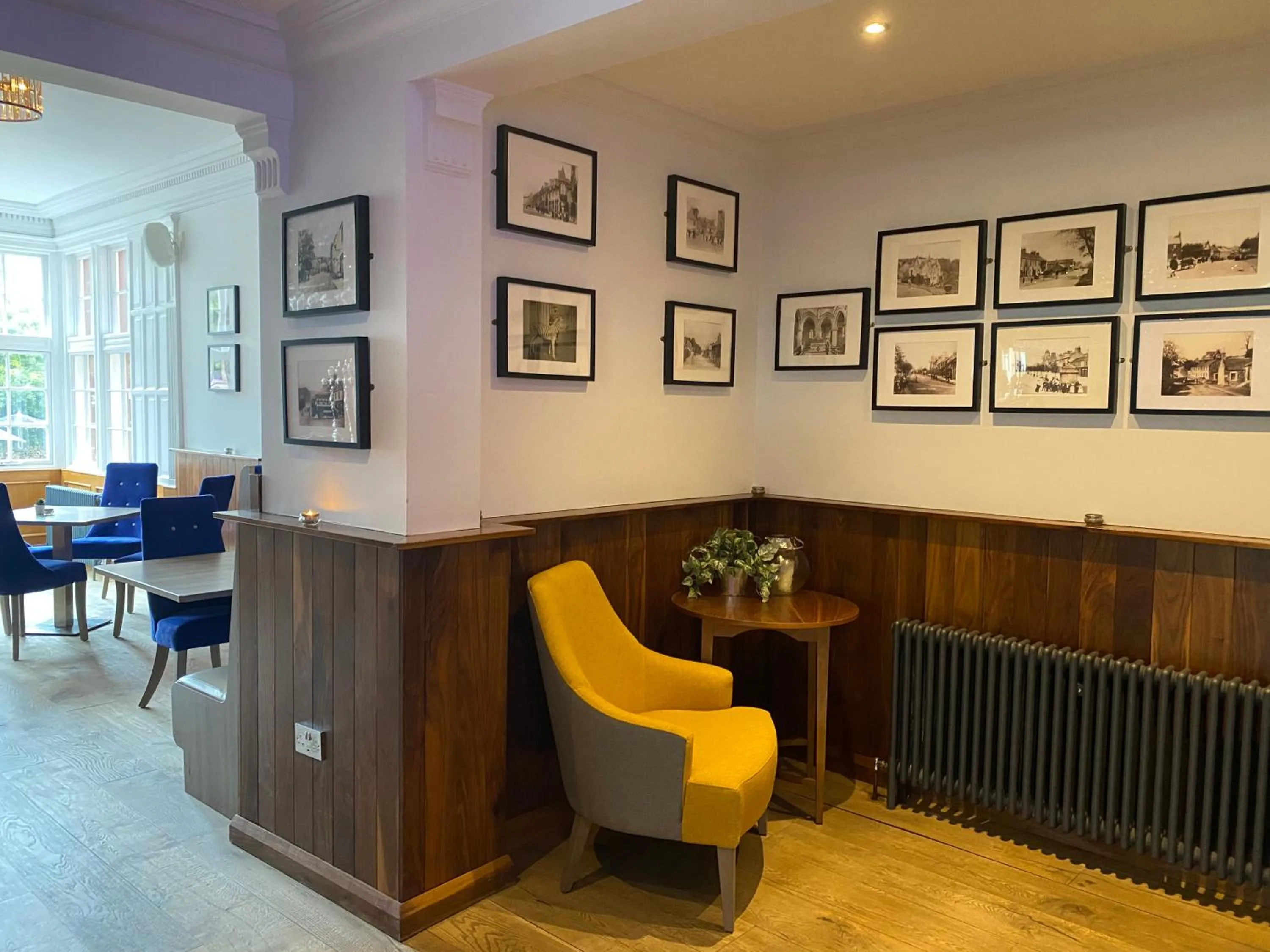 Lounge or bar in The Craigie Hotel