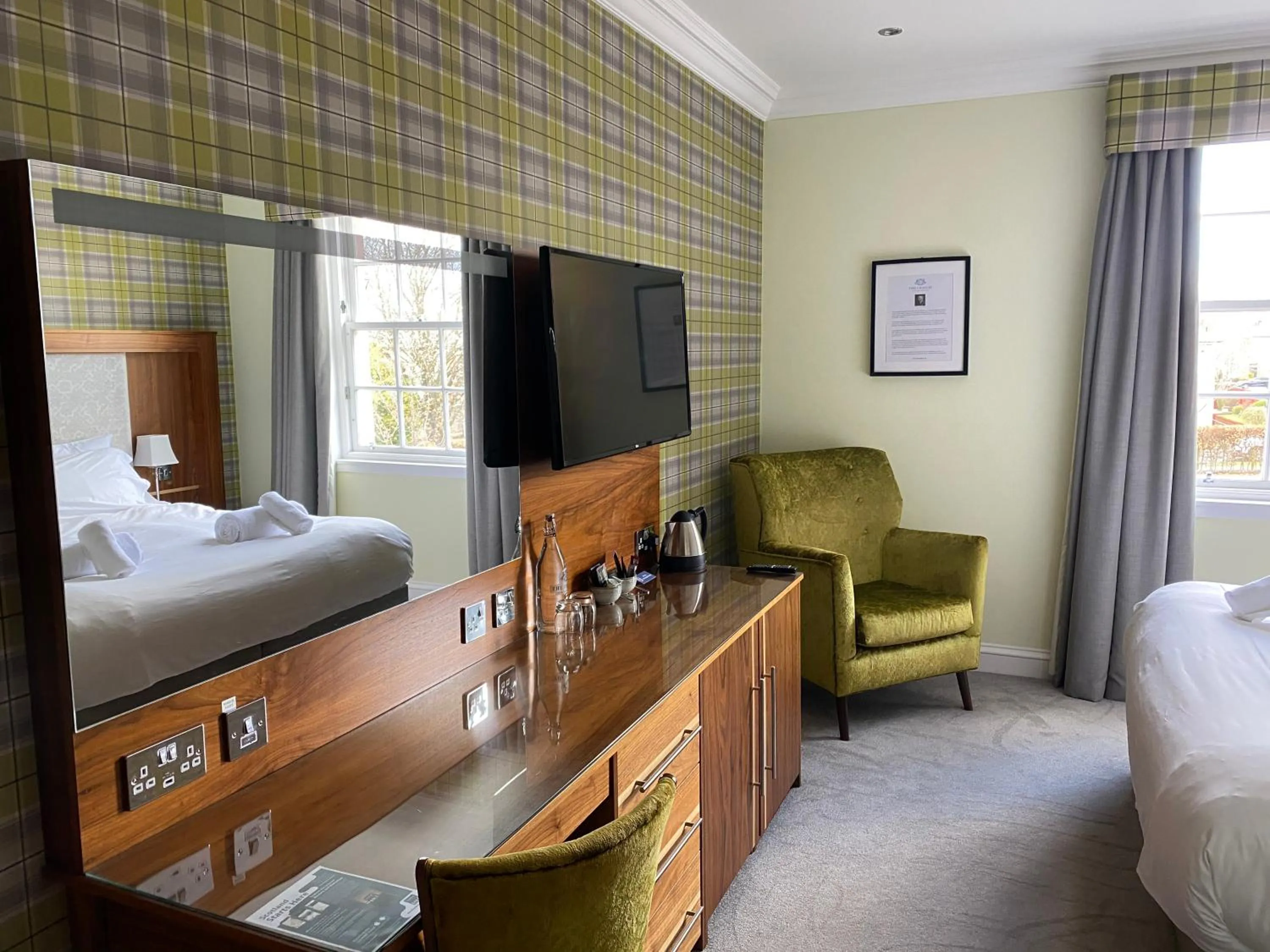 Bedroom, Bed in The Craigie Hotel