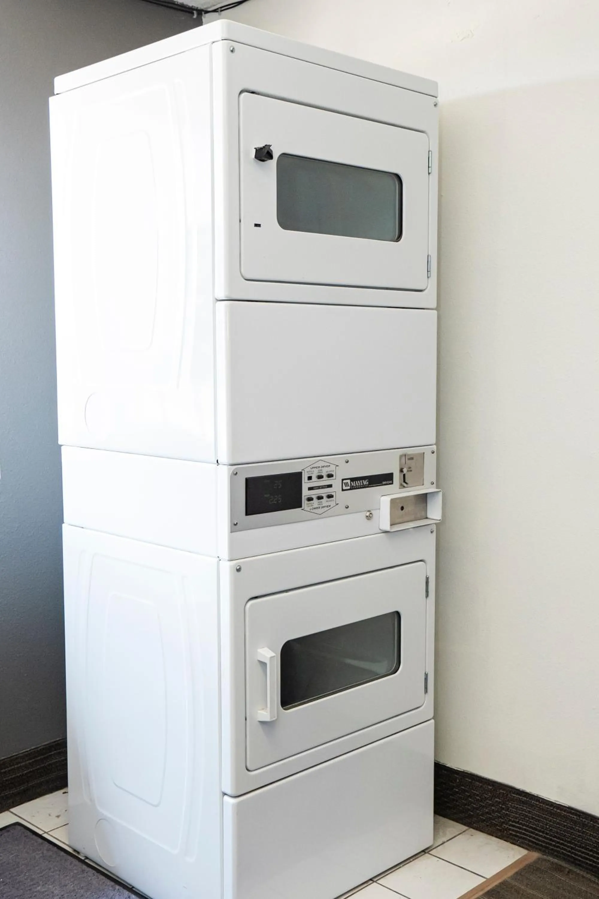 laundry in Victorian Inn & Suites-York