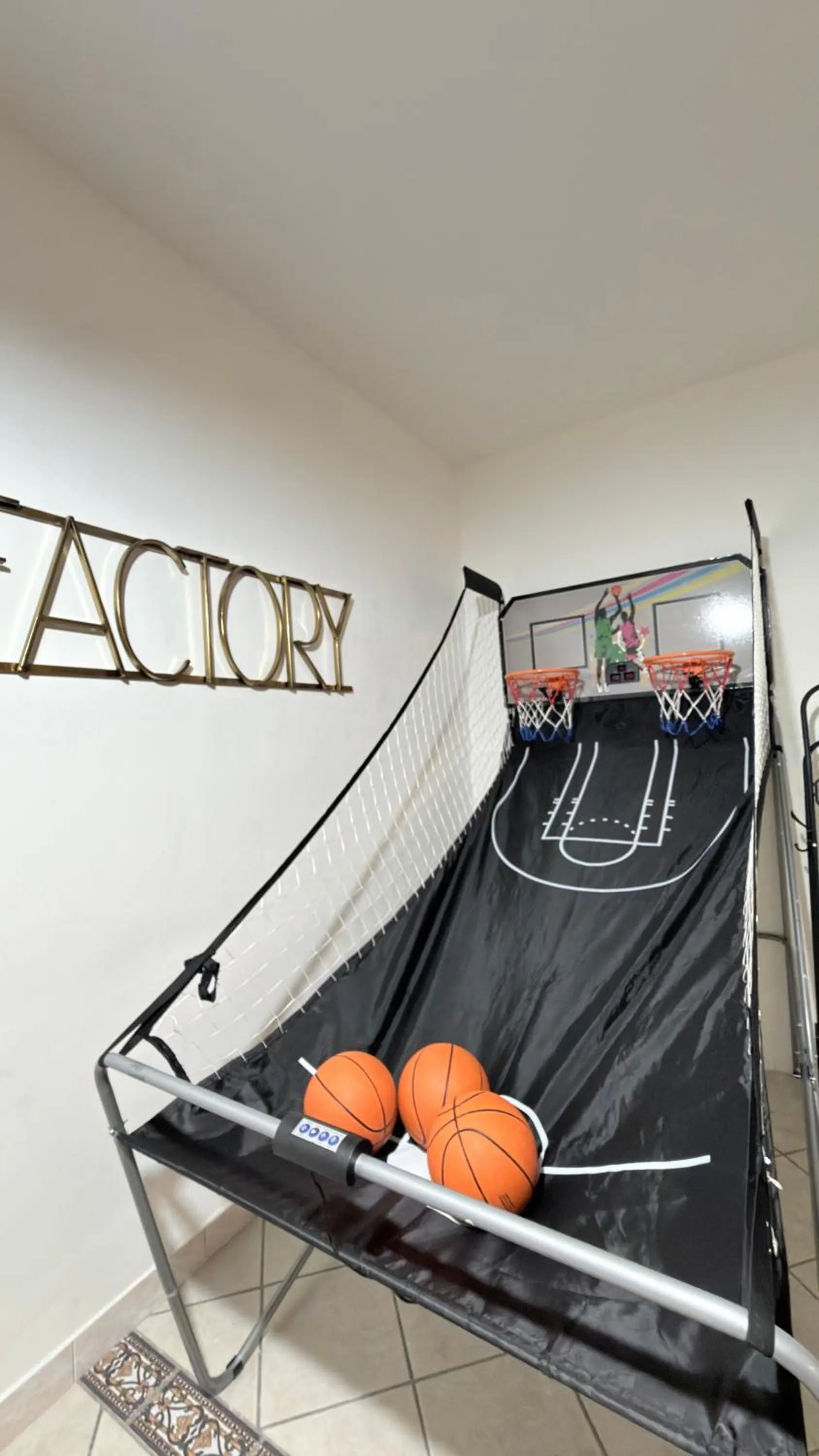 loft style taverna con sala giochi