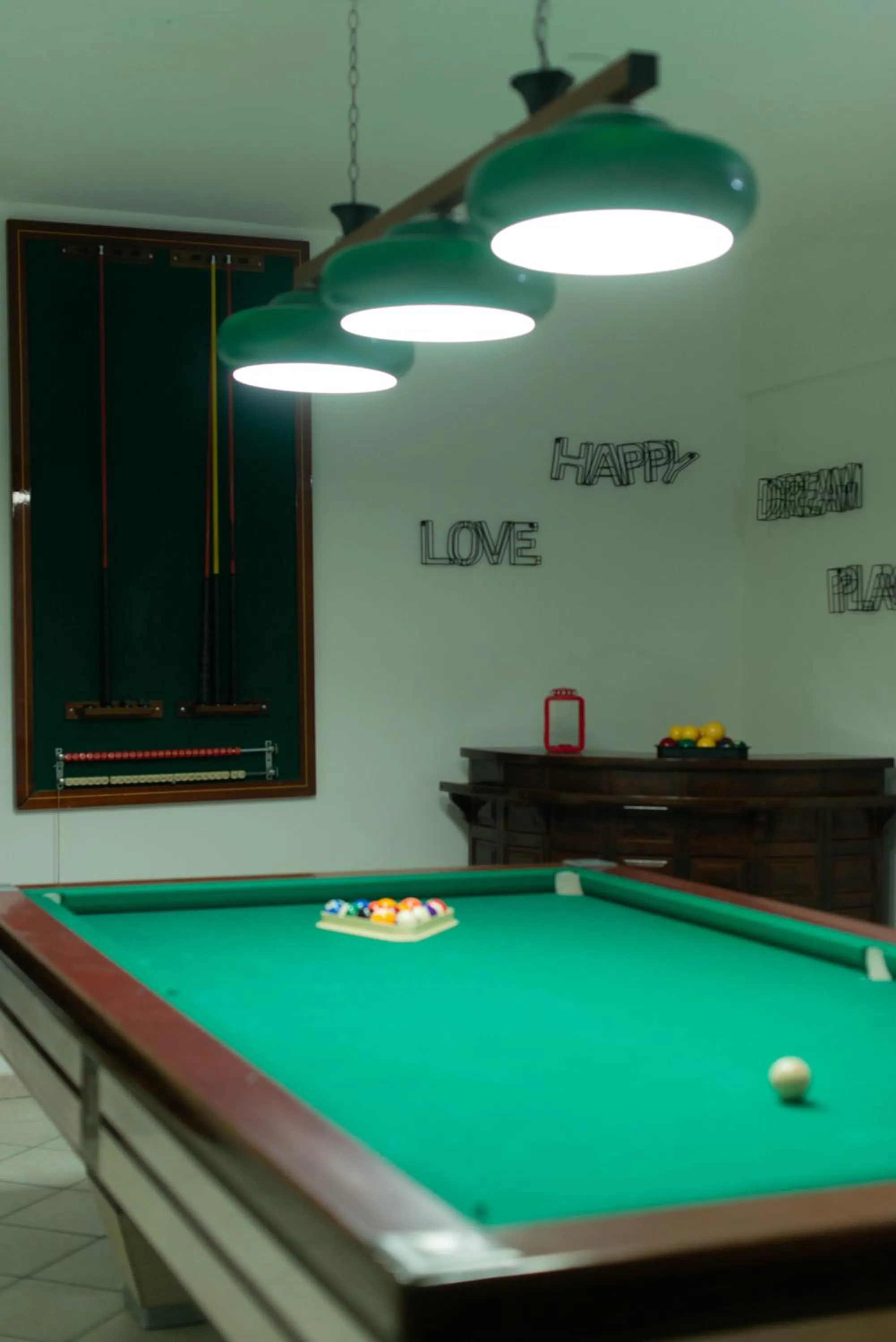 Children play ground in loft style taverna con sala giochi