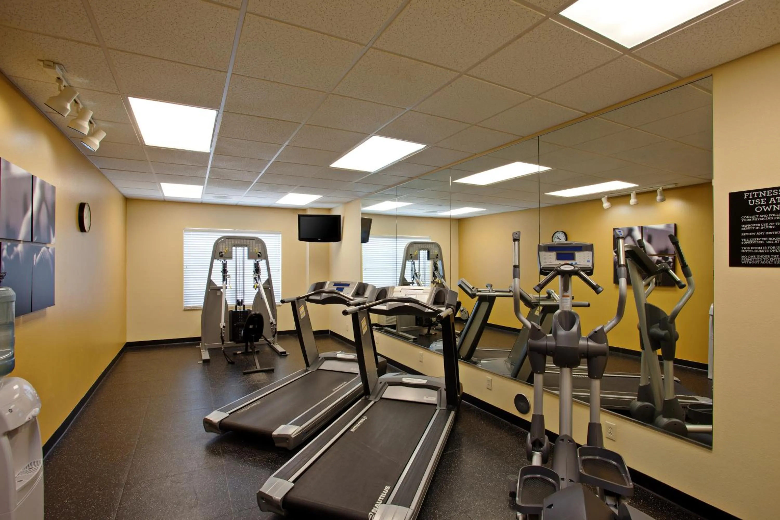 Fitness centre/facilities in Country Inn & Suites by Radisson, Tucson City Center AZ