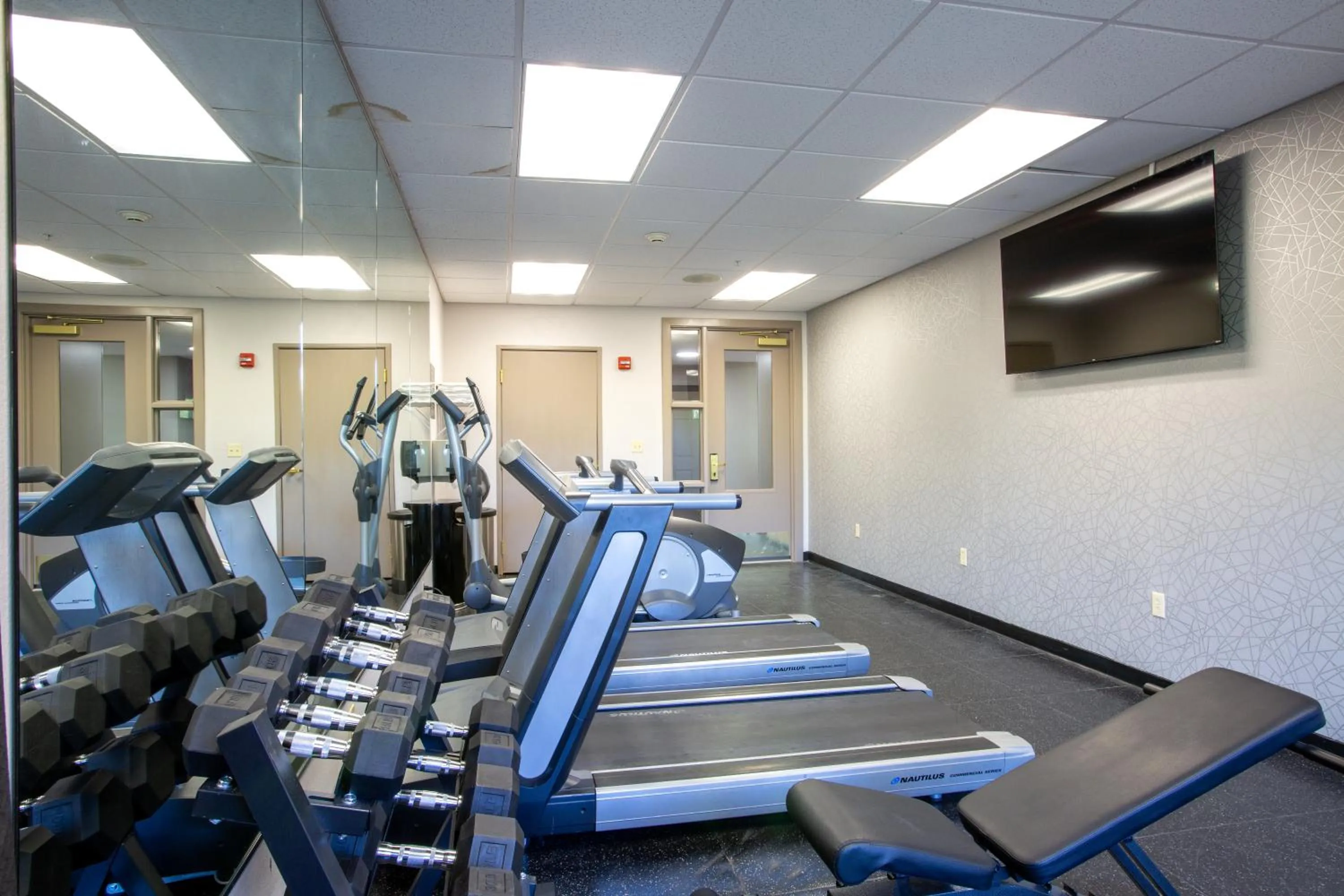 Fitness centre/facilities in Country Inn & Suites by Radisson, Tucson City Center AZ