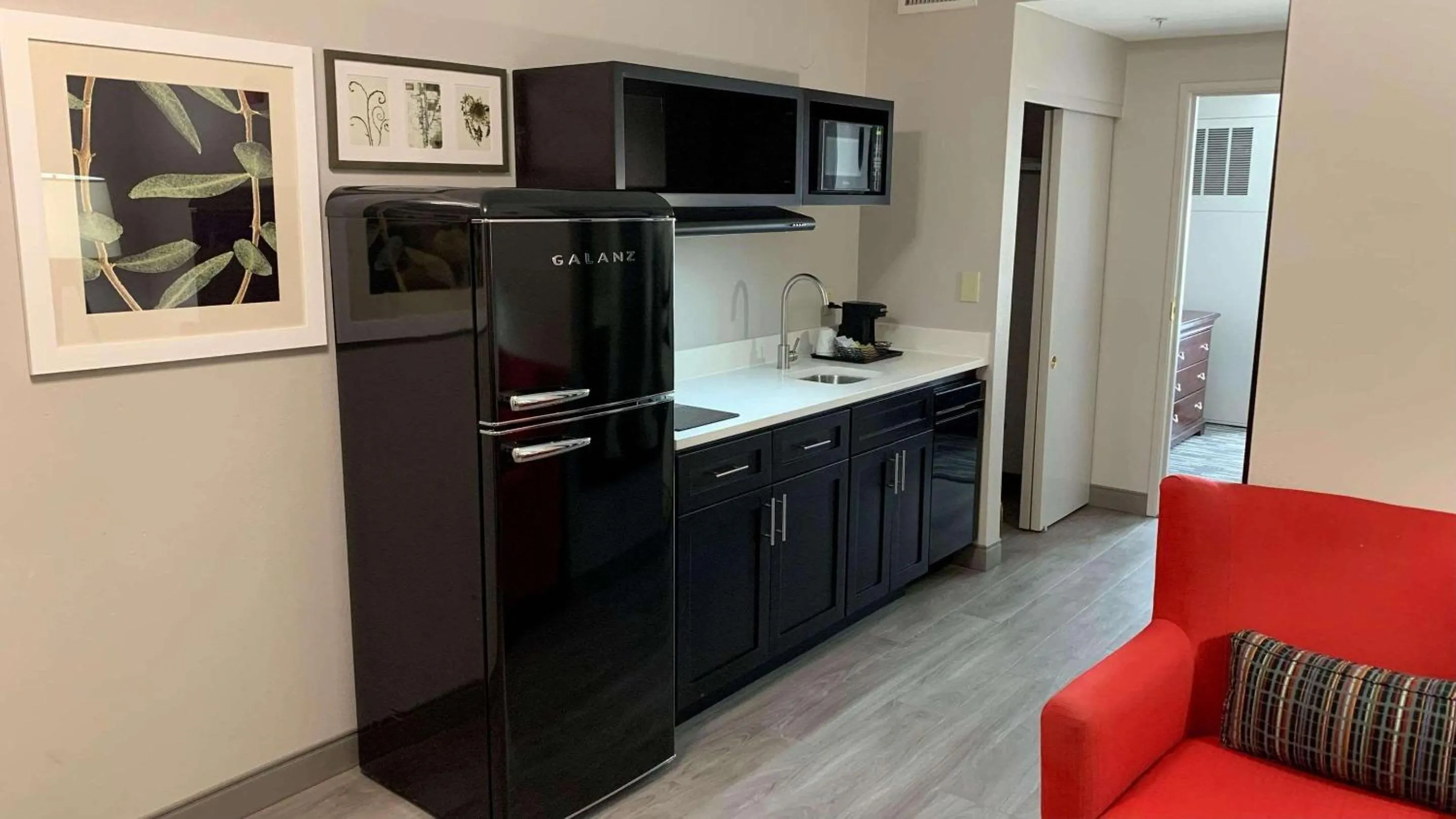 Bedroom in Country Inn & Suites by Radisson, Tucson City Center AZ