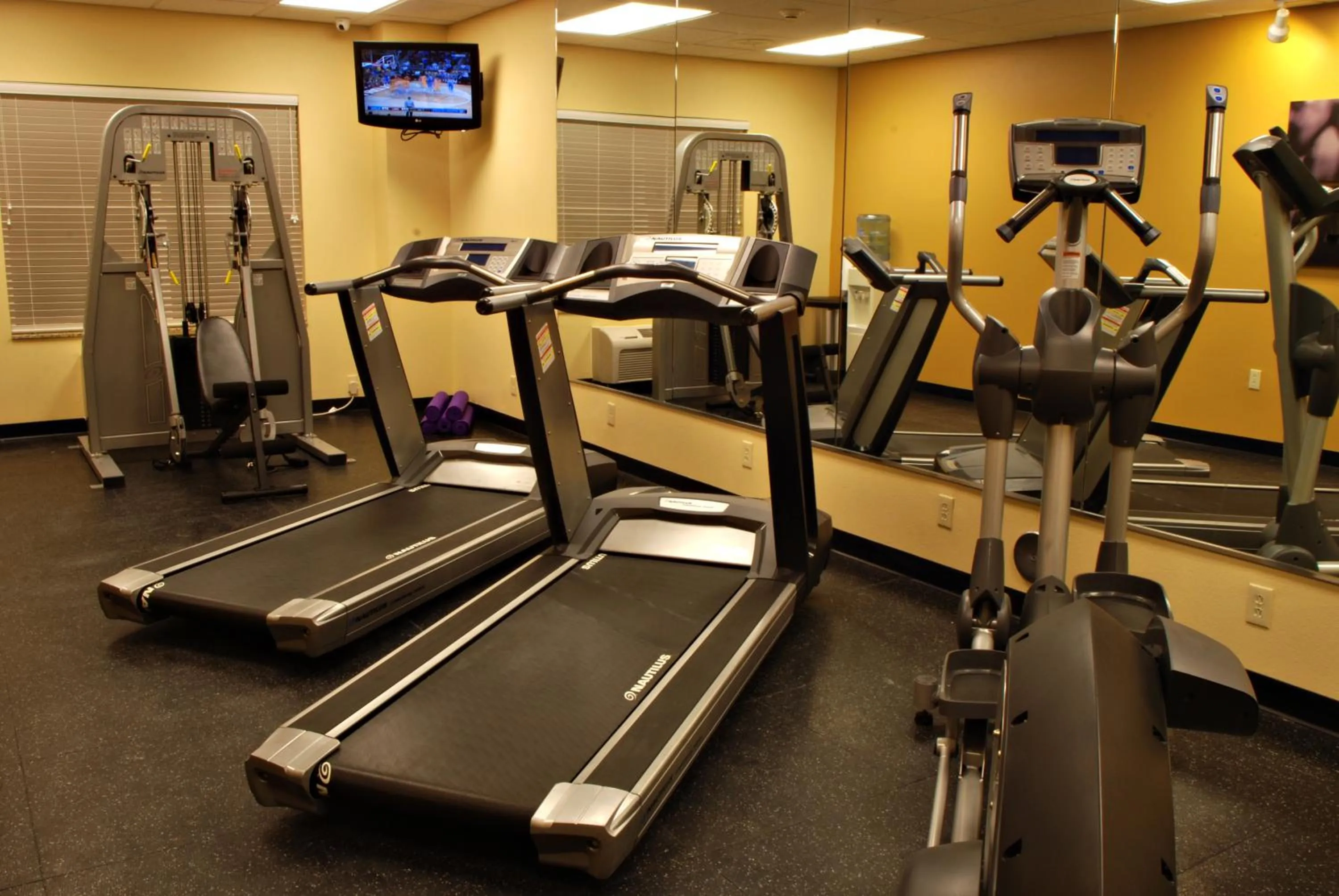 Fitness centre/facilities in Country Inn & Suites by Radisson, Tucson City Center AZ