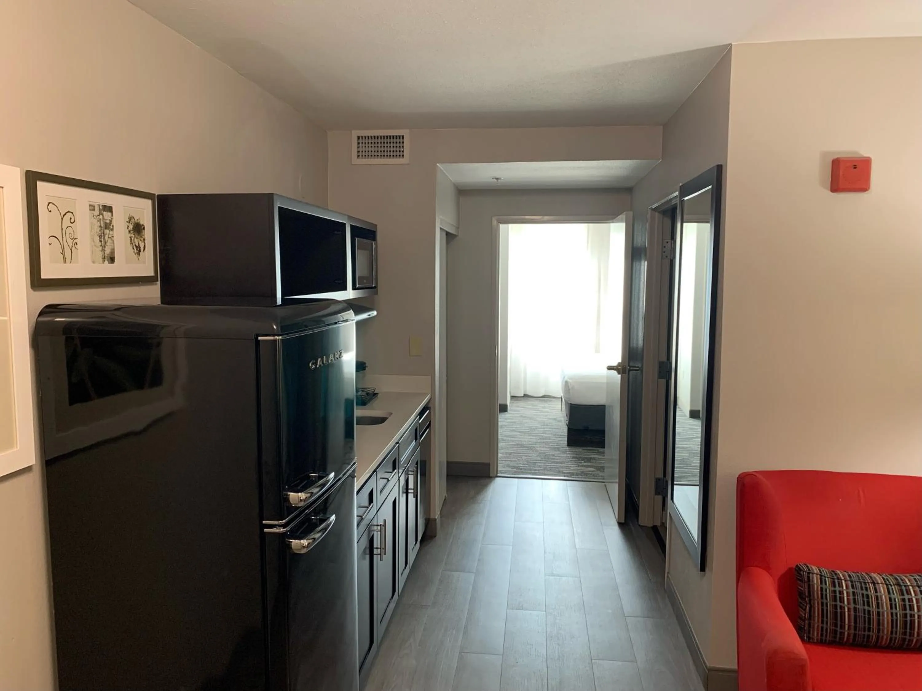 Kitchen or kitchenette in Country Inn & Suites by Radisson, Tucson City Center AZ