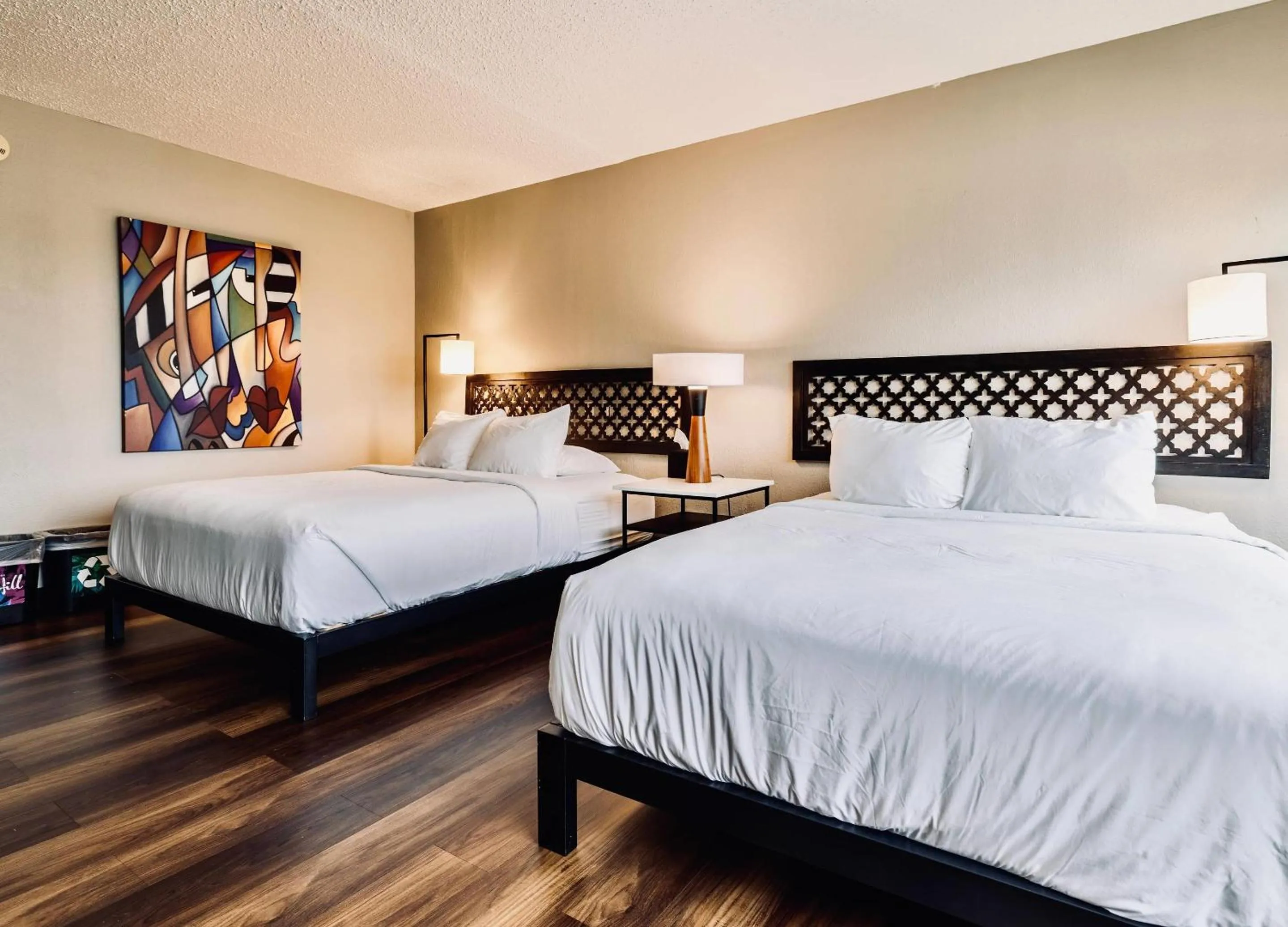 Bedroom, Bed in The Highlander Hotel, Ascend Hotel Collection