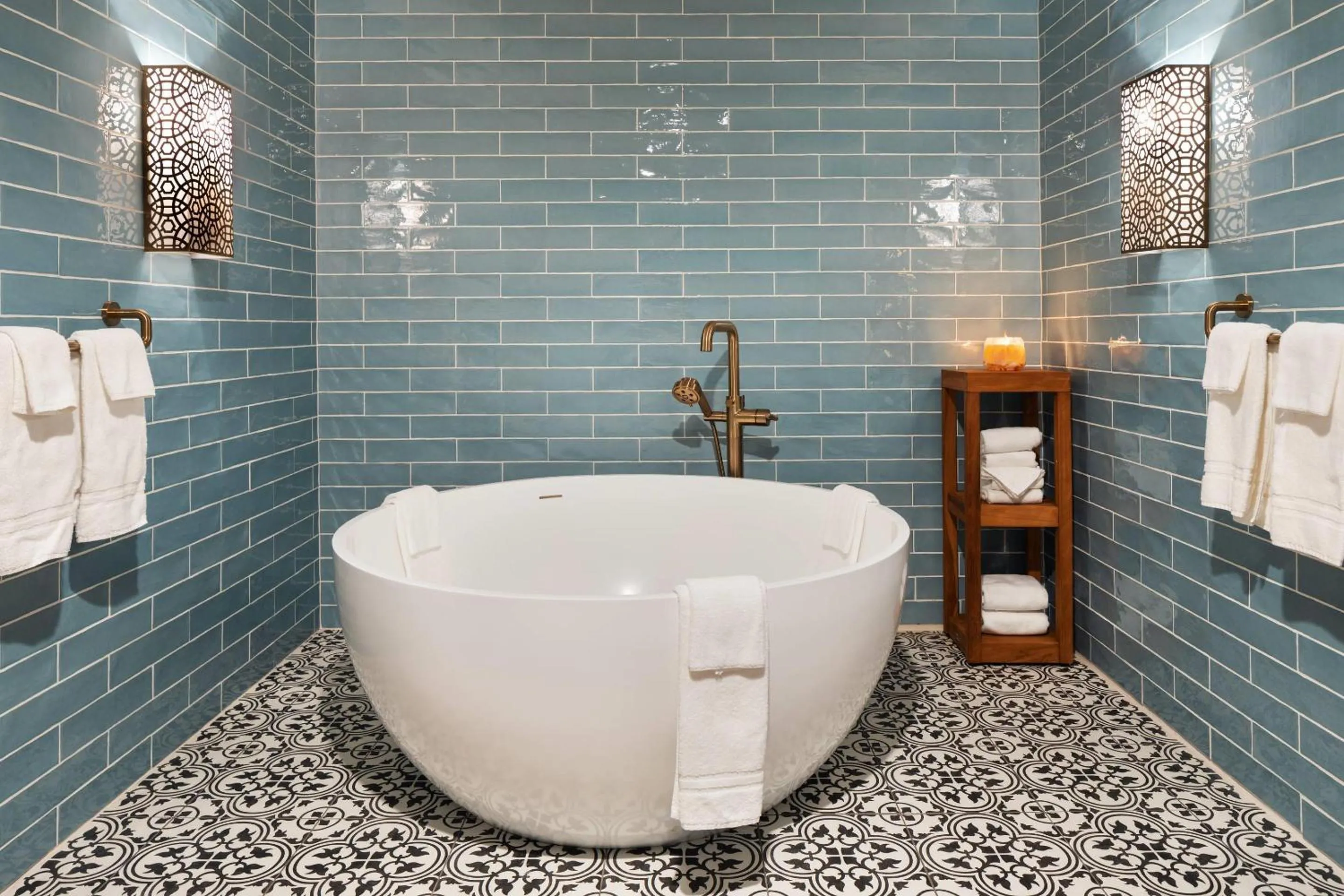 Bedroom in The Highlander Hotel, Ascend Hotel Collection