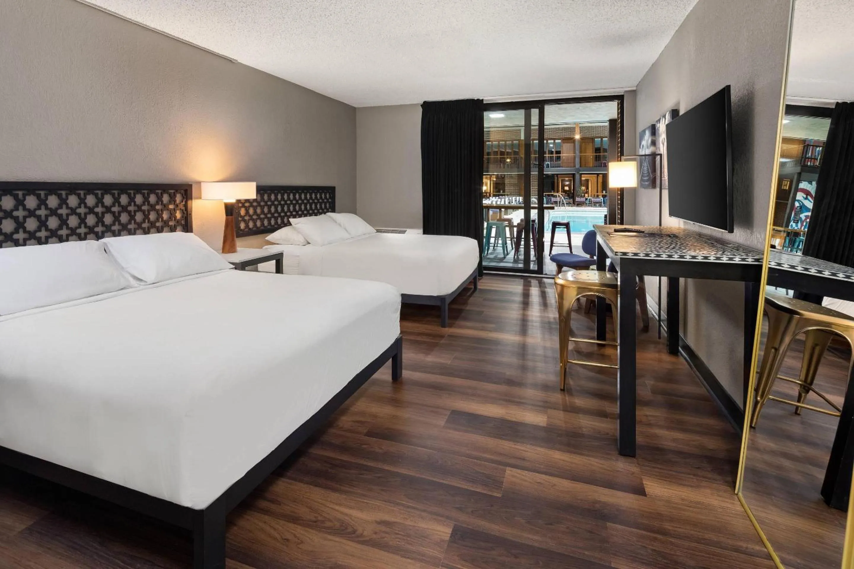 Bedroom, Bed in The Highlander Hotel, Ascend Hotel Collection