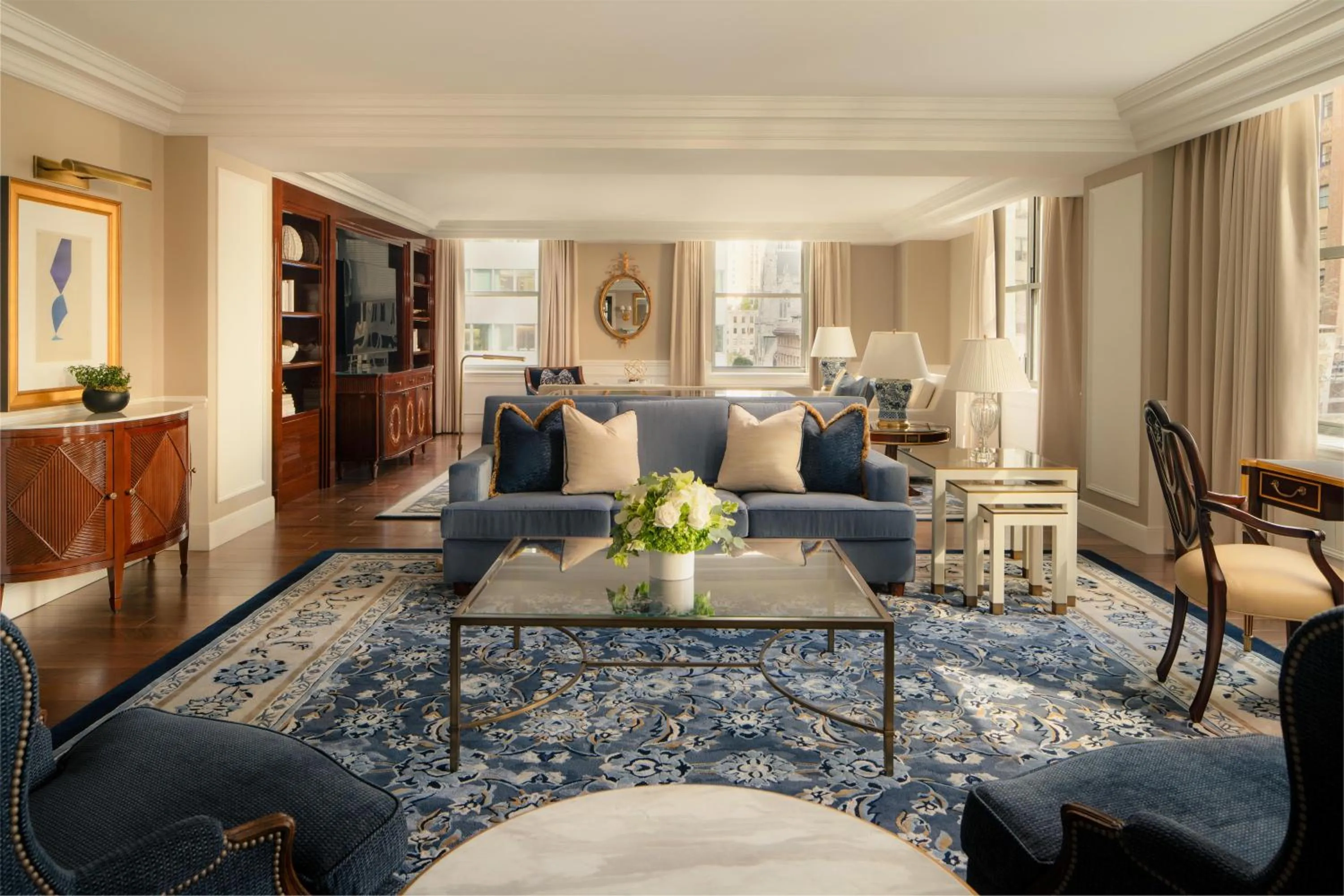 Photo of the whole room in Waldorf Astoria New York