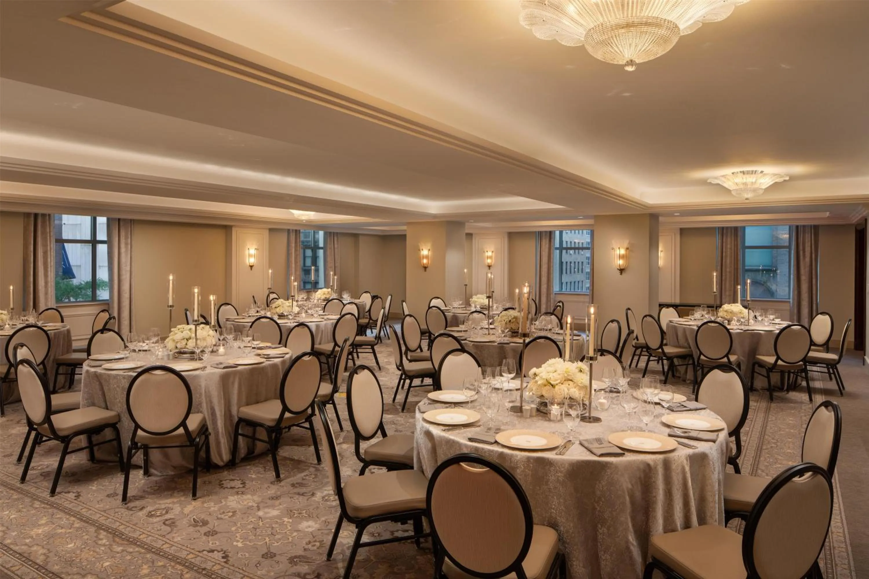 Restaurant/places to eat in Waldorf Astoria New York