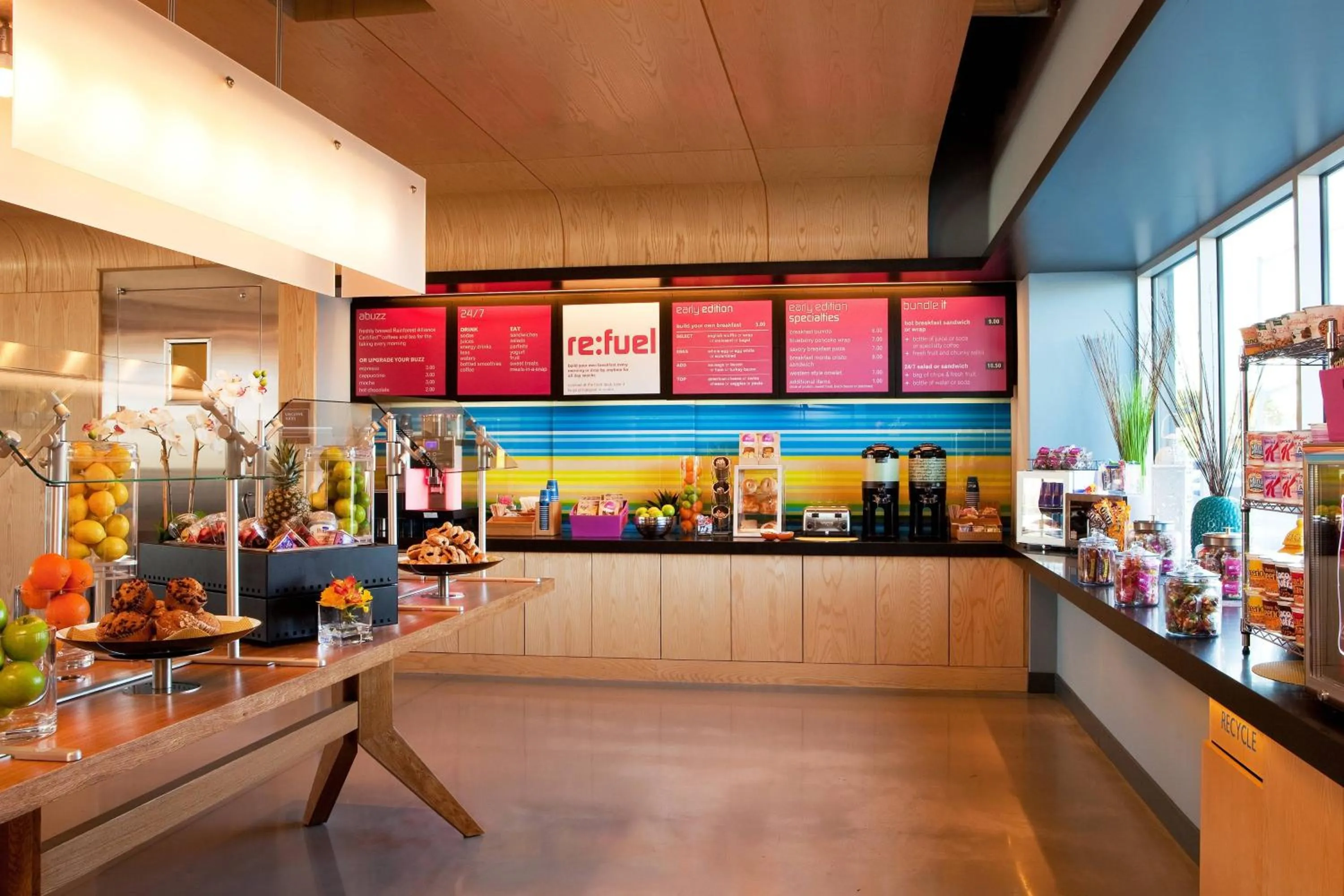Restaurant/places to eat in Aloft Tucson University