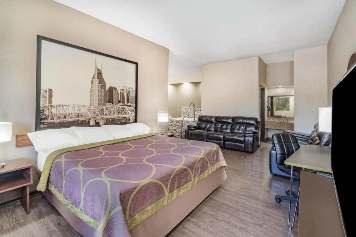 Photo of the whole room, Bed in Super 8 by Wyndham Columbia