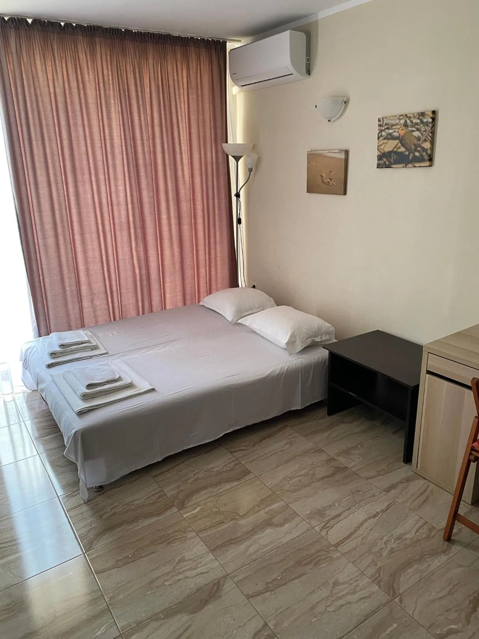 Bedroom, Bed in Hotel Sea Star Приморско