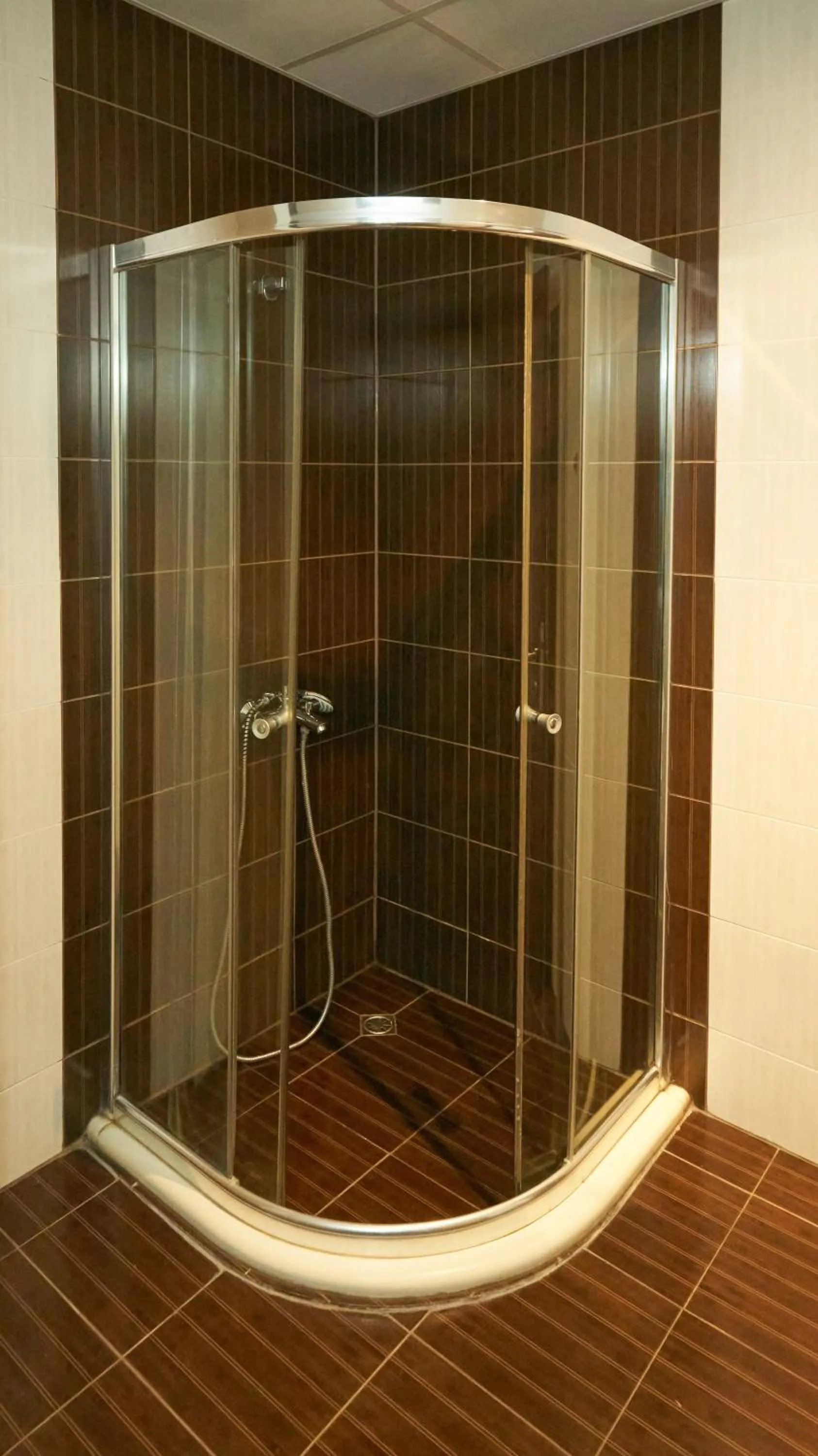 Shower in Hotel Sea Star Приморско