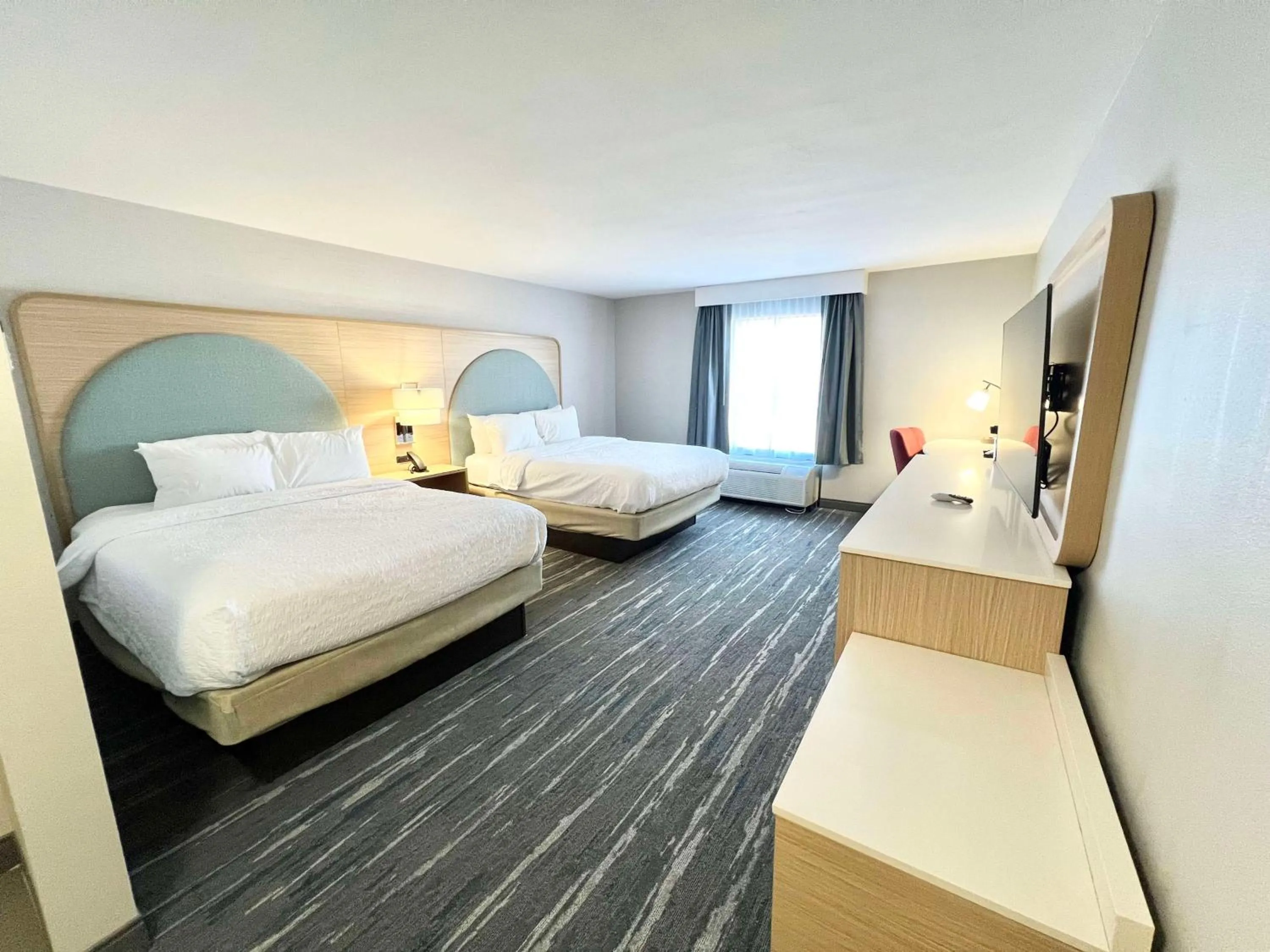 Bed in Hampton Inn Stony Creek