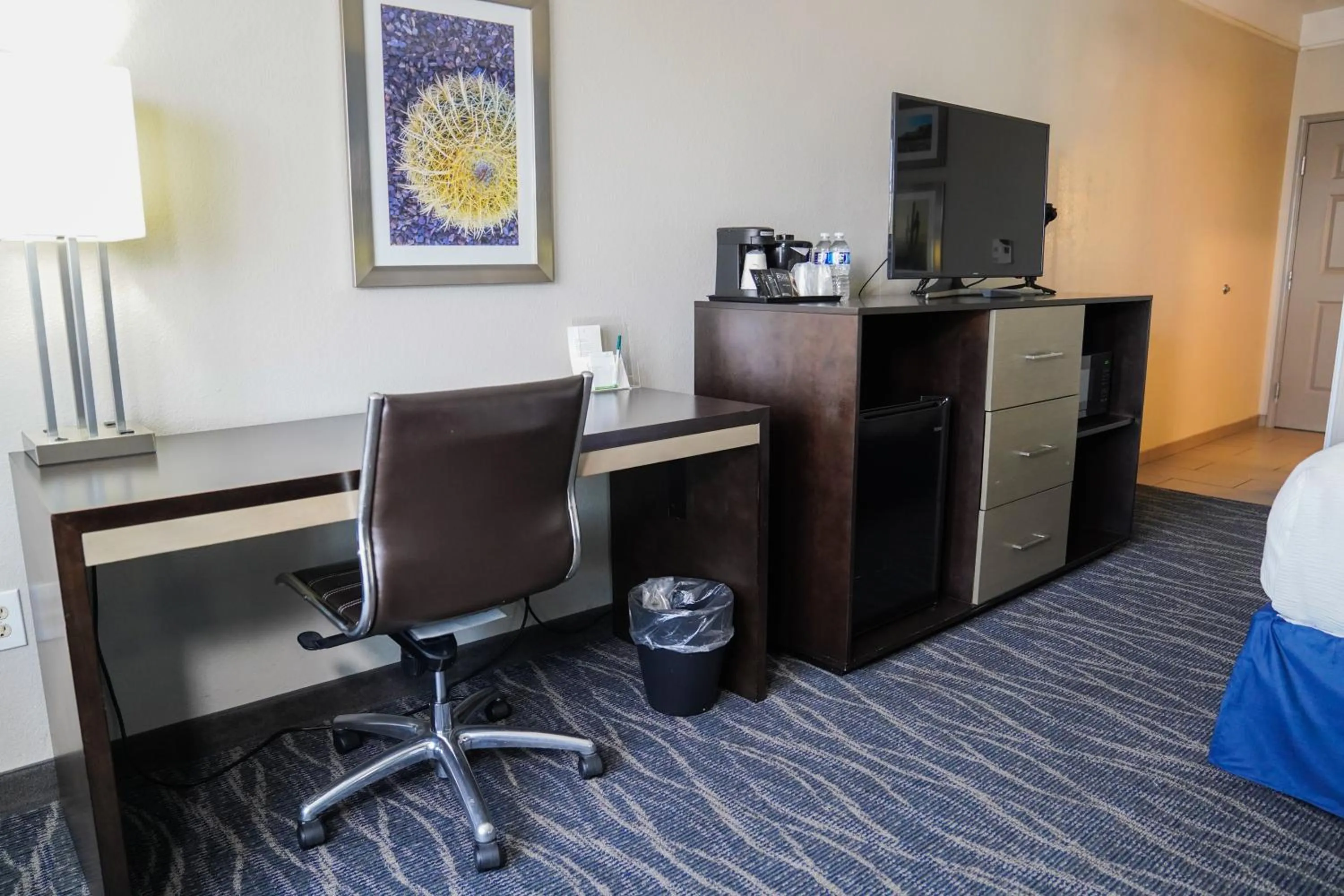 Bed in La Quinta by Wyndham Phoenix I-10 West