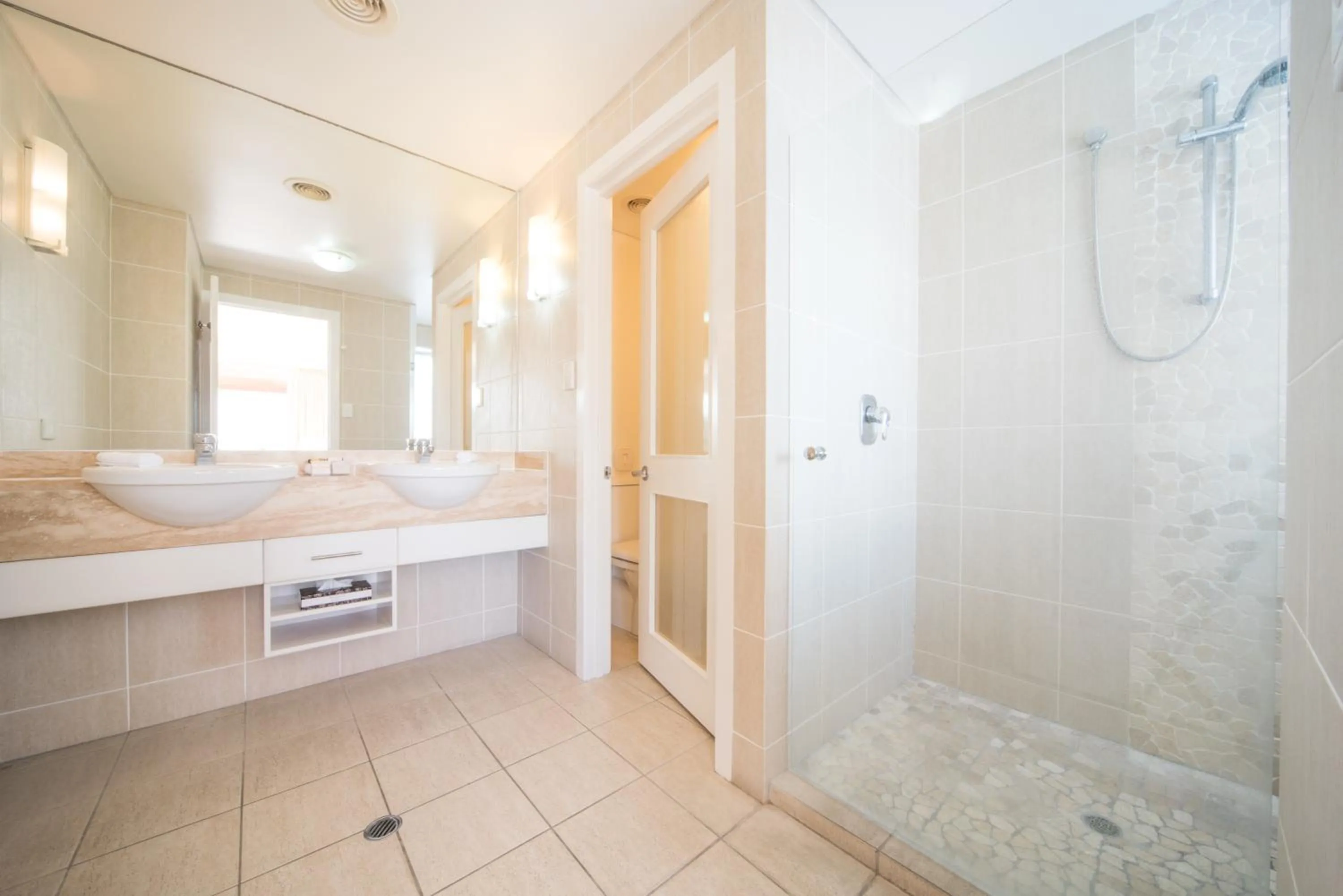 Bathroom in Pinnacles