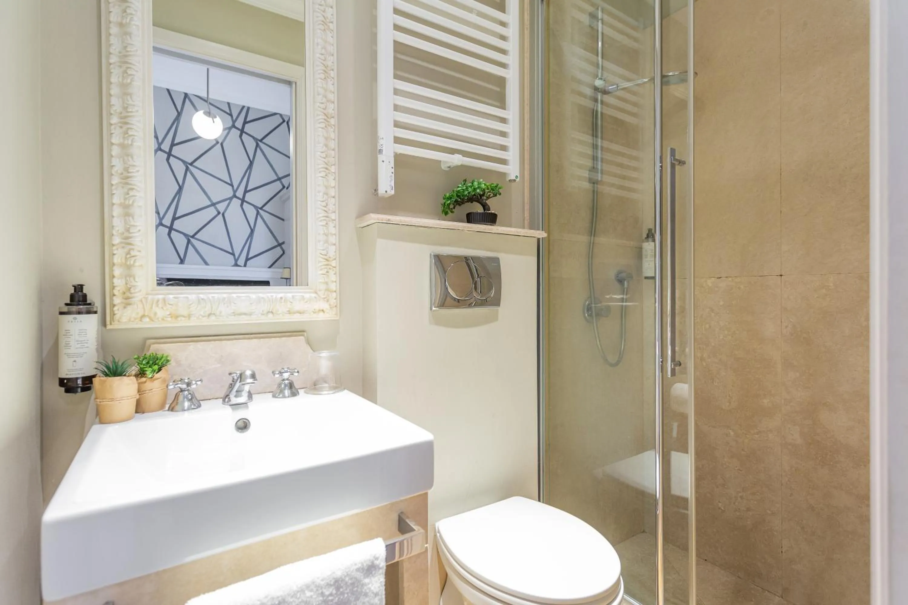 Bathroom in Hotel Parrasio