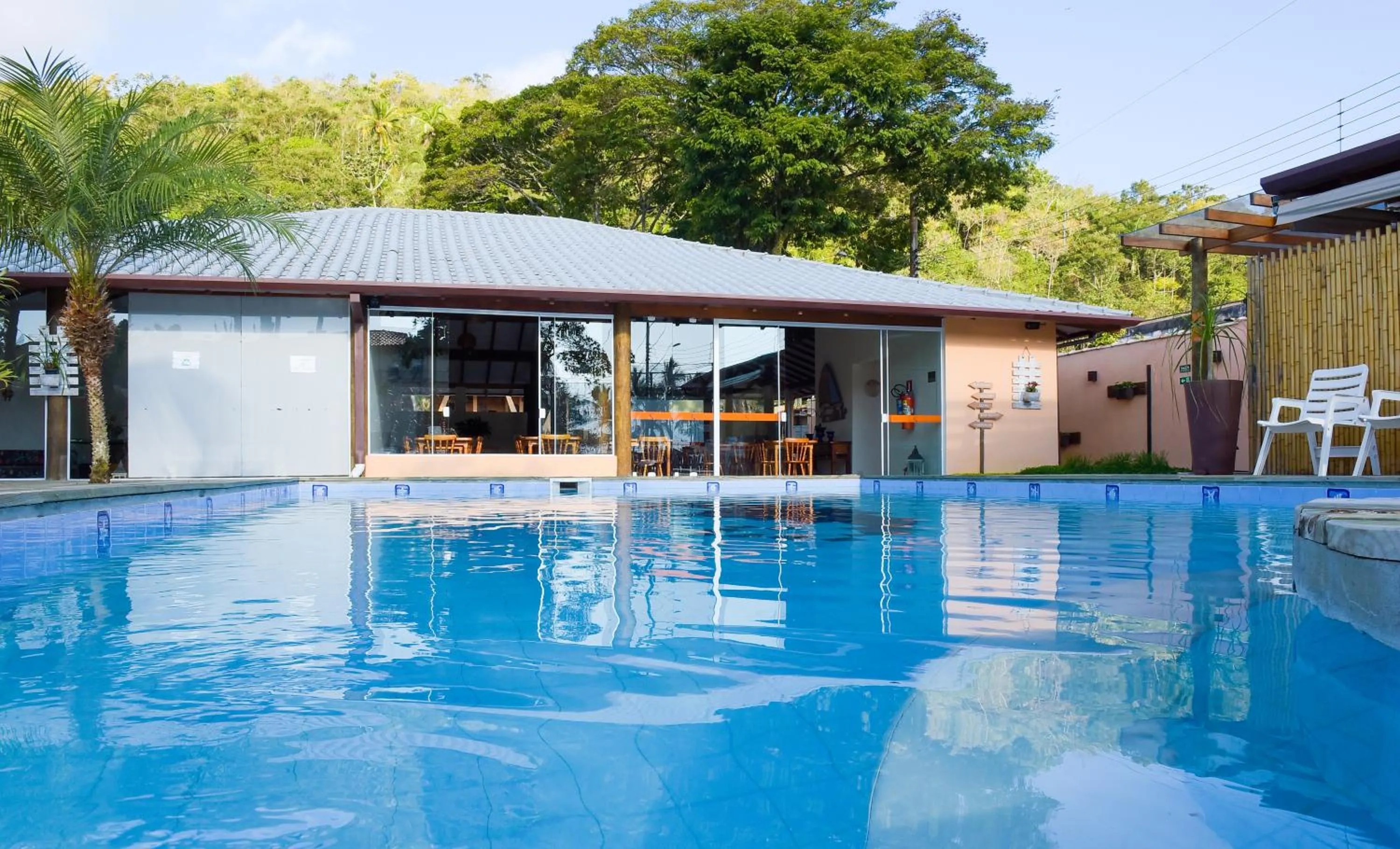 Swimming pool in Recanto das Carpas