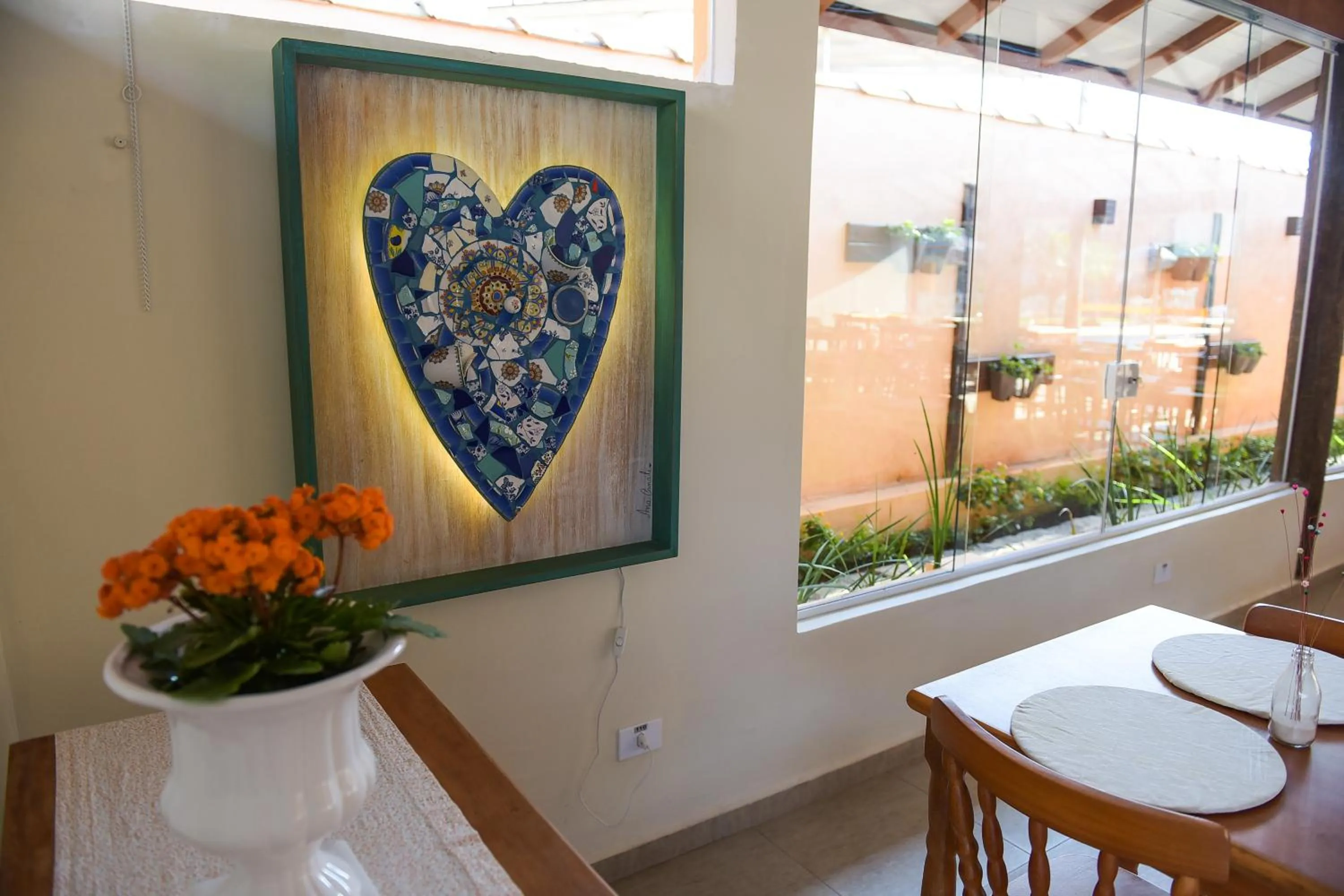 Decorative detail in Recanto das Carpas