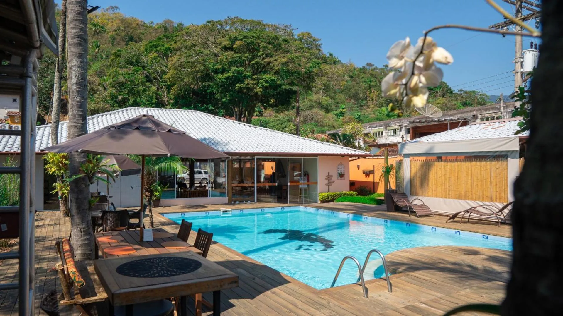 Swimming pool in Recanto das Carpas