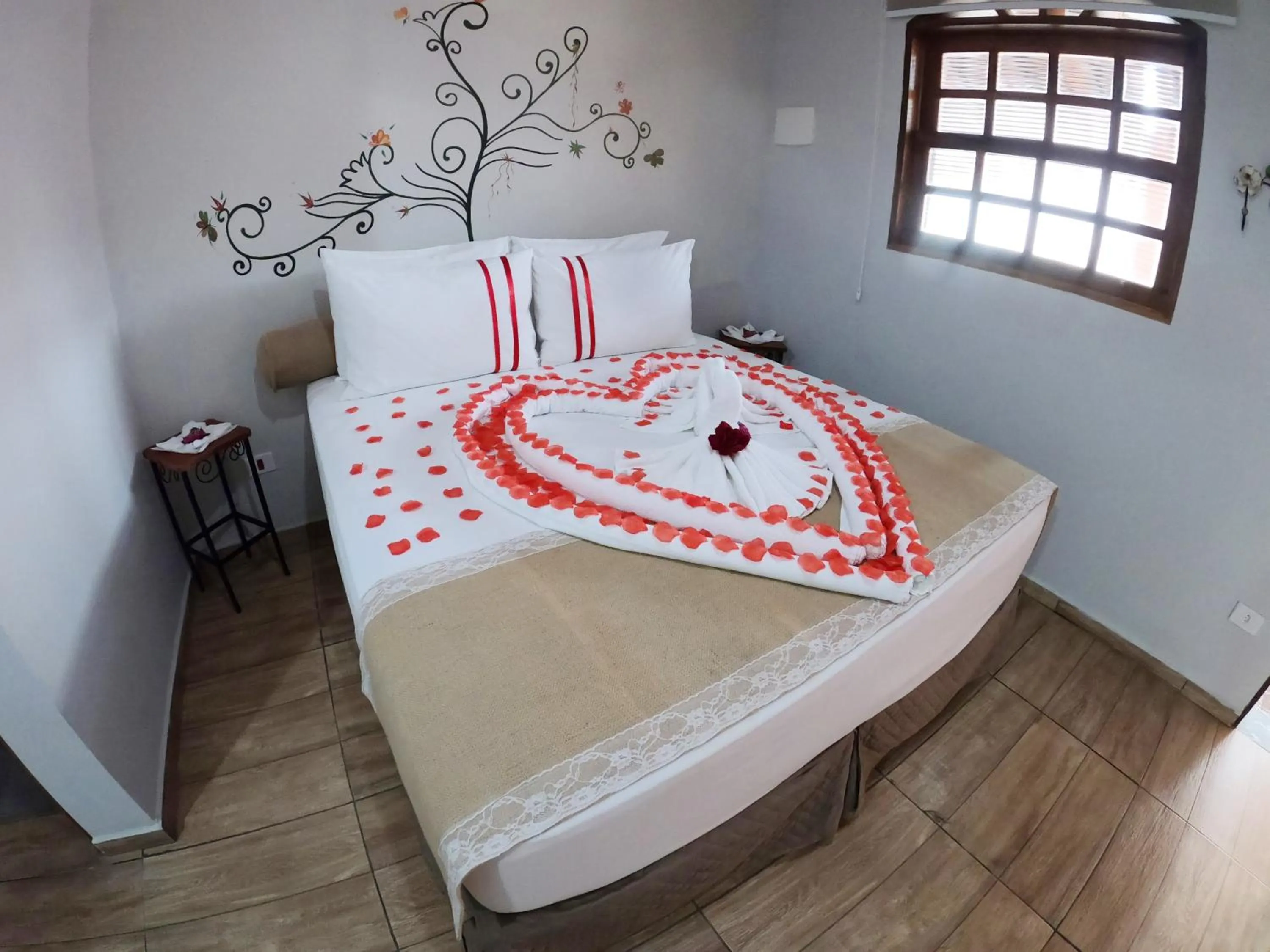 Decorative detail, Bed in Recanto das Carpas