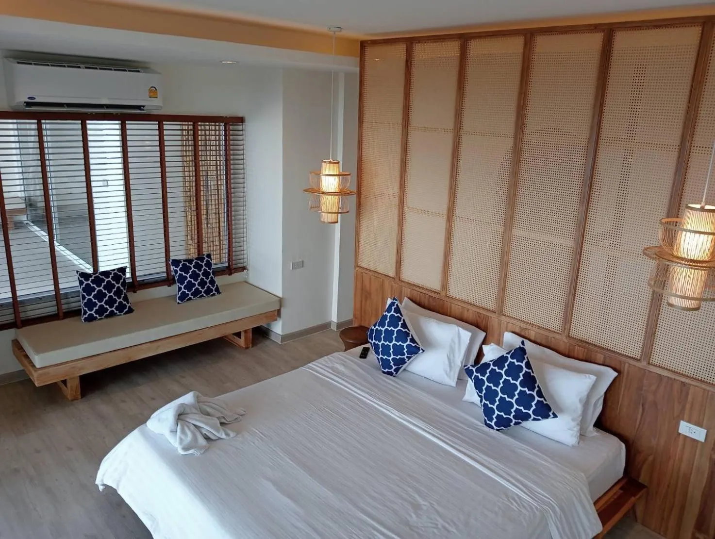 Photo of the whole room, Bed in Siam Beach Resort
