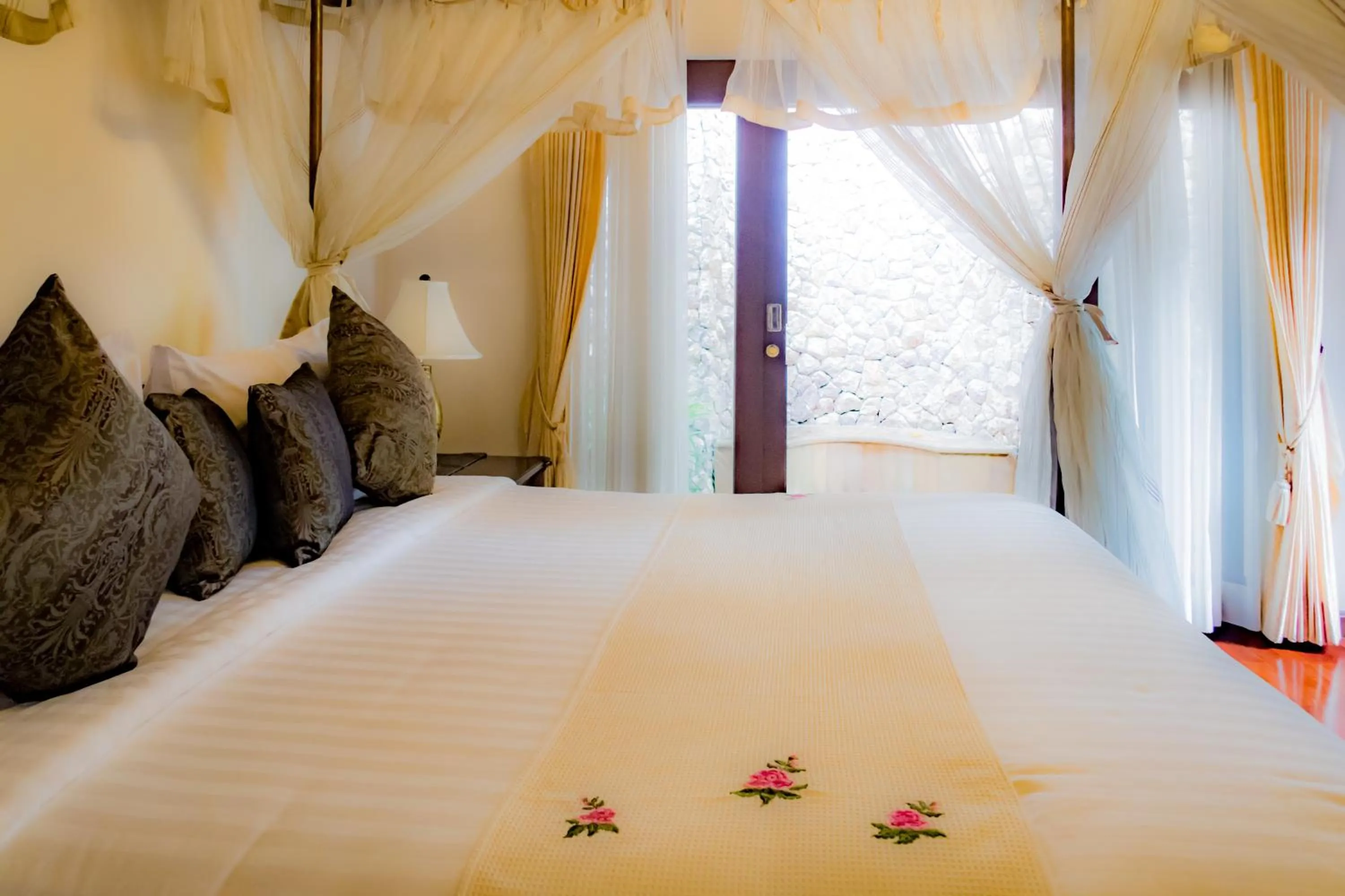 Photo of the whole room, Bed in Pawanthorn Samui - SHA Plus