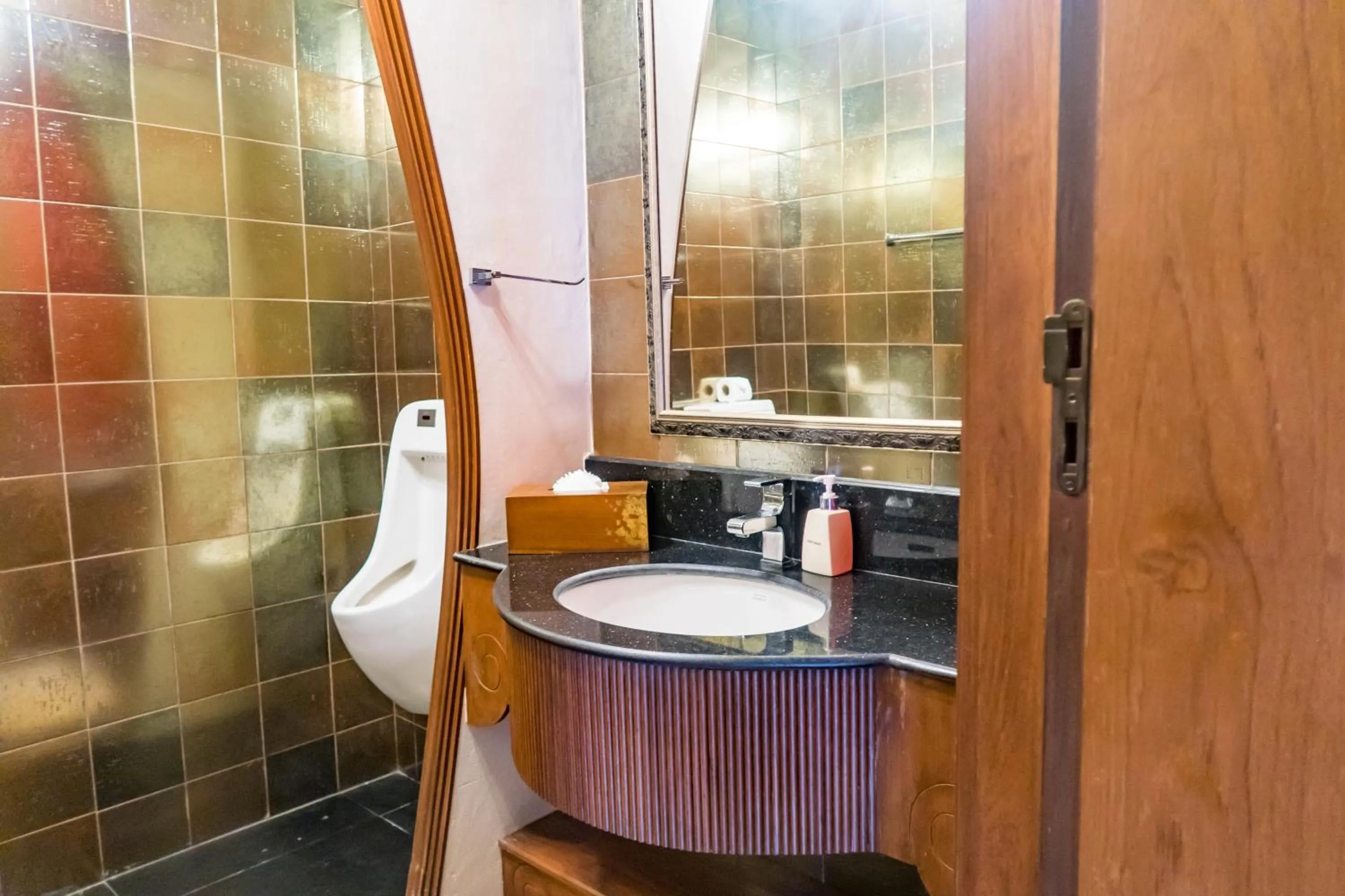 Bathroom in Pawanthorn Samui - SHA Plus