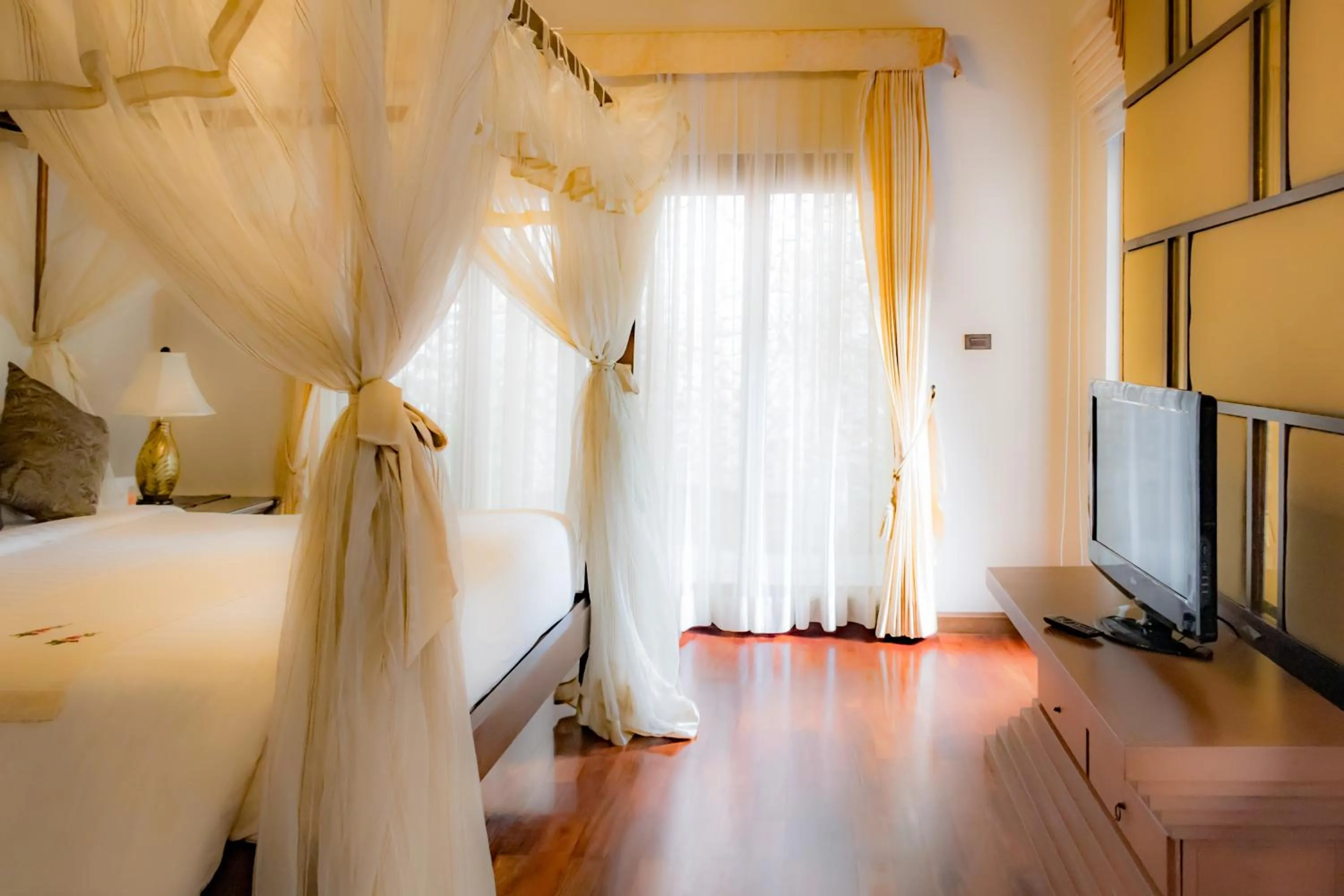 Photo of the whole room, Bed in Pawanthorn Samui - SHA Plus