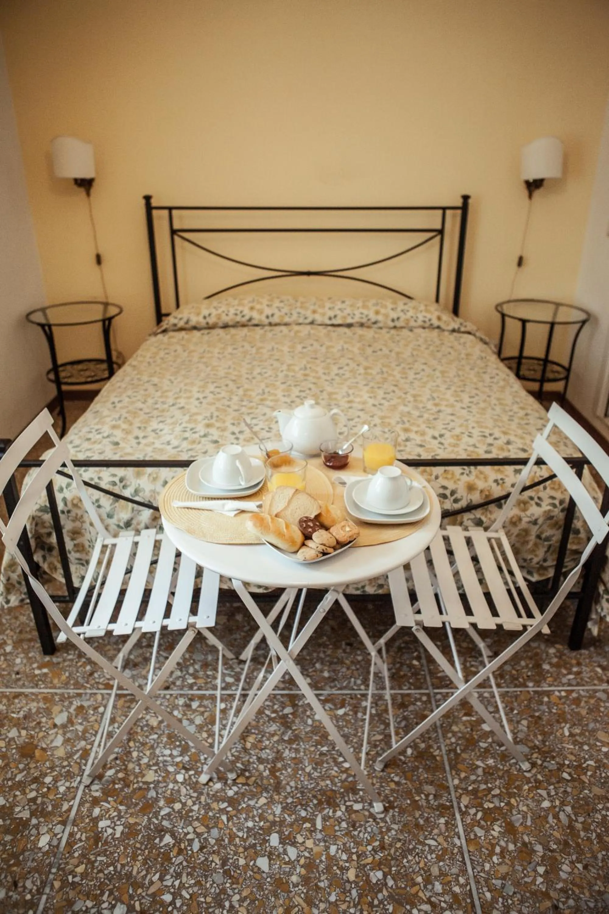 Breakfast in La Fabbrica di San Pietro B&B