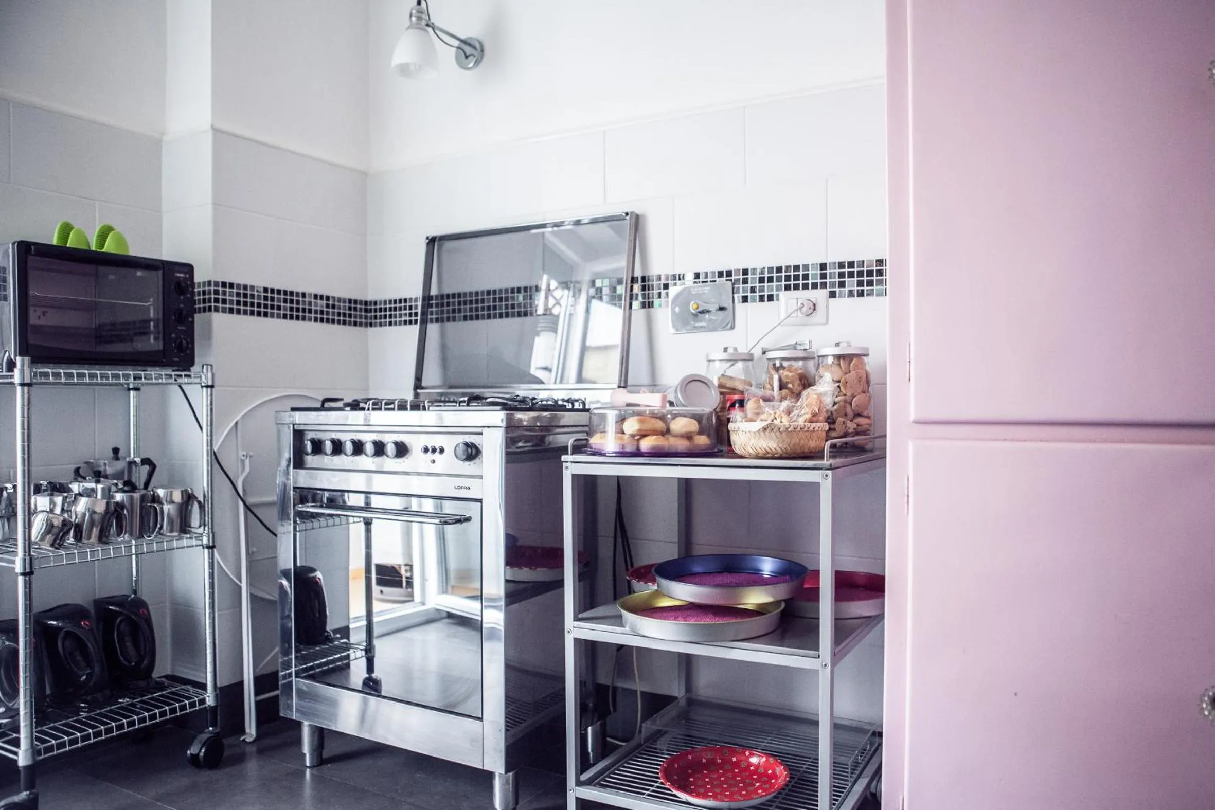 Kitchen or kitchenette in La Fabbrica di San Pietro B&B