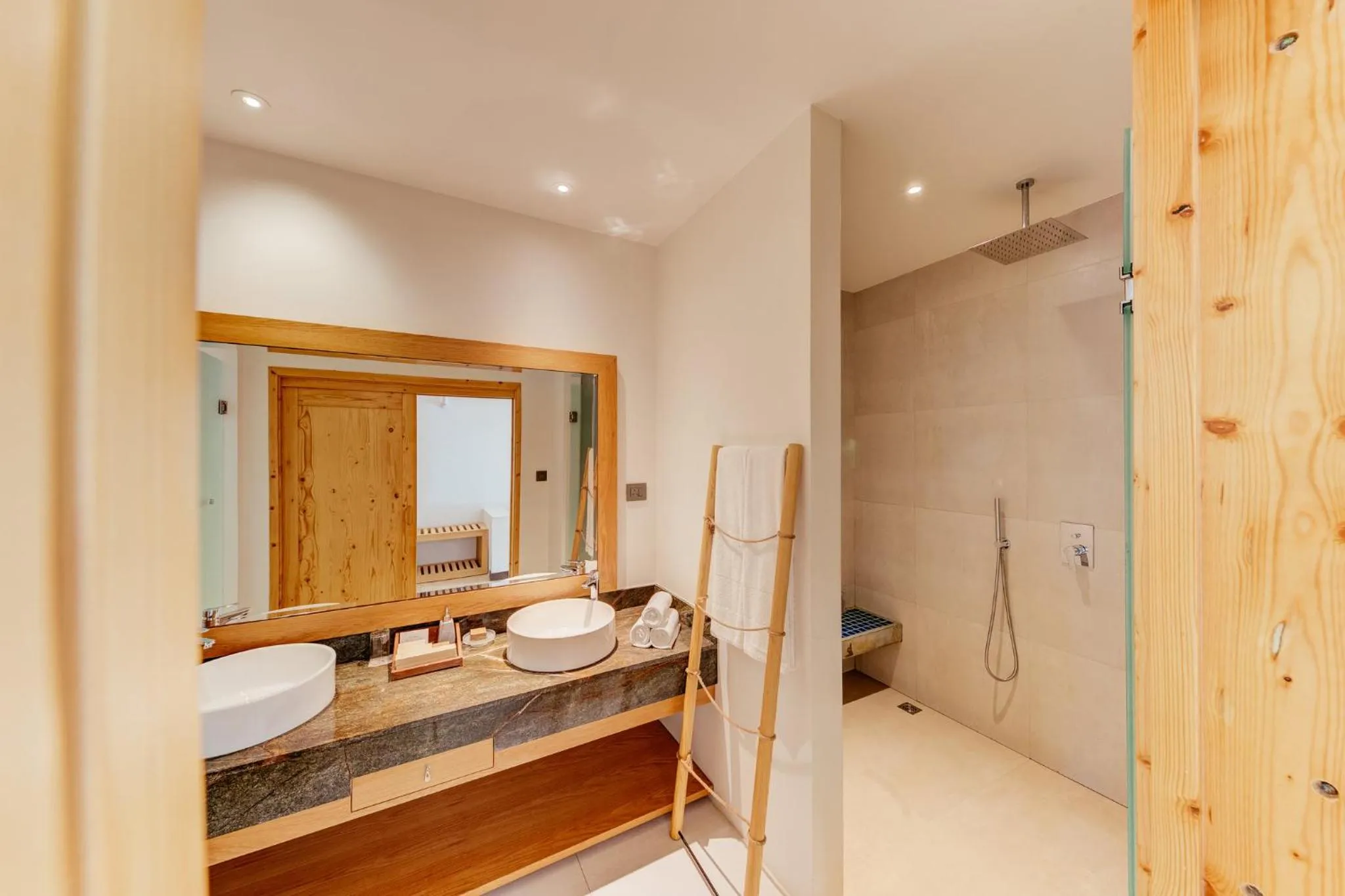 Bathroom in Cinnamon Dhonveli Maldives