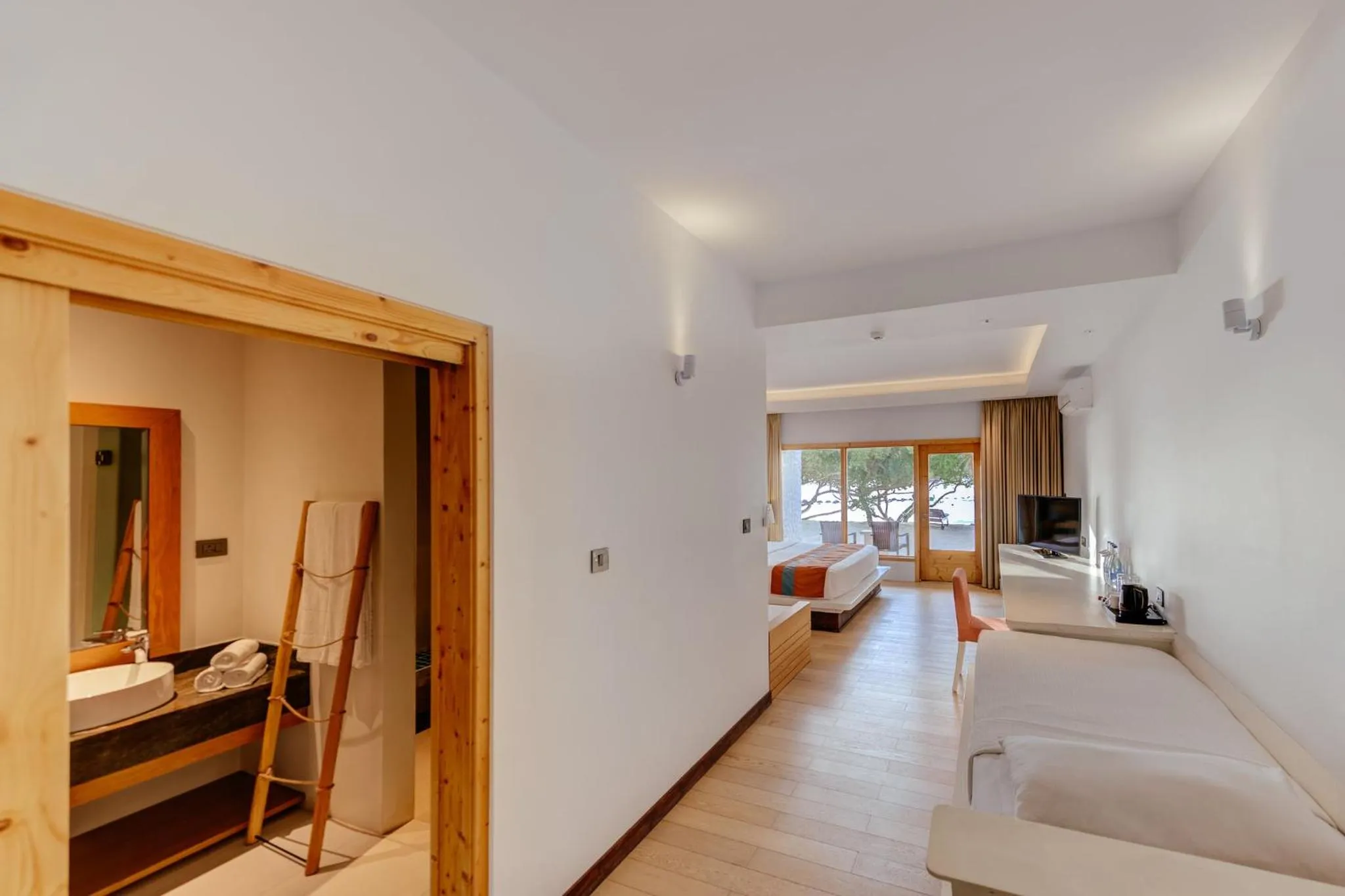 Lobby or reception, Bed in Cinnamon Dhonveli Maldives - Free One-Way Speedboat and 02 Kids Under 12 Stay & Dine Free