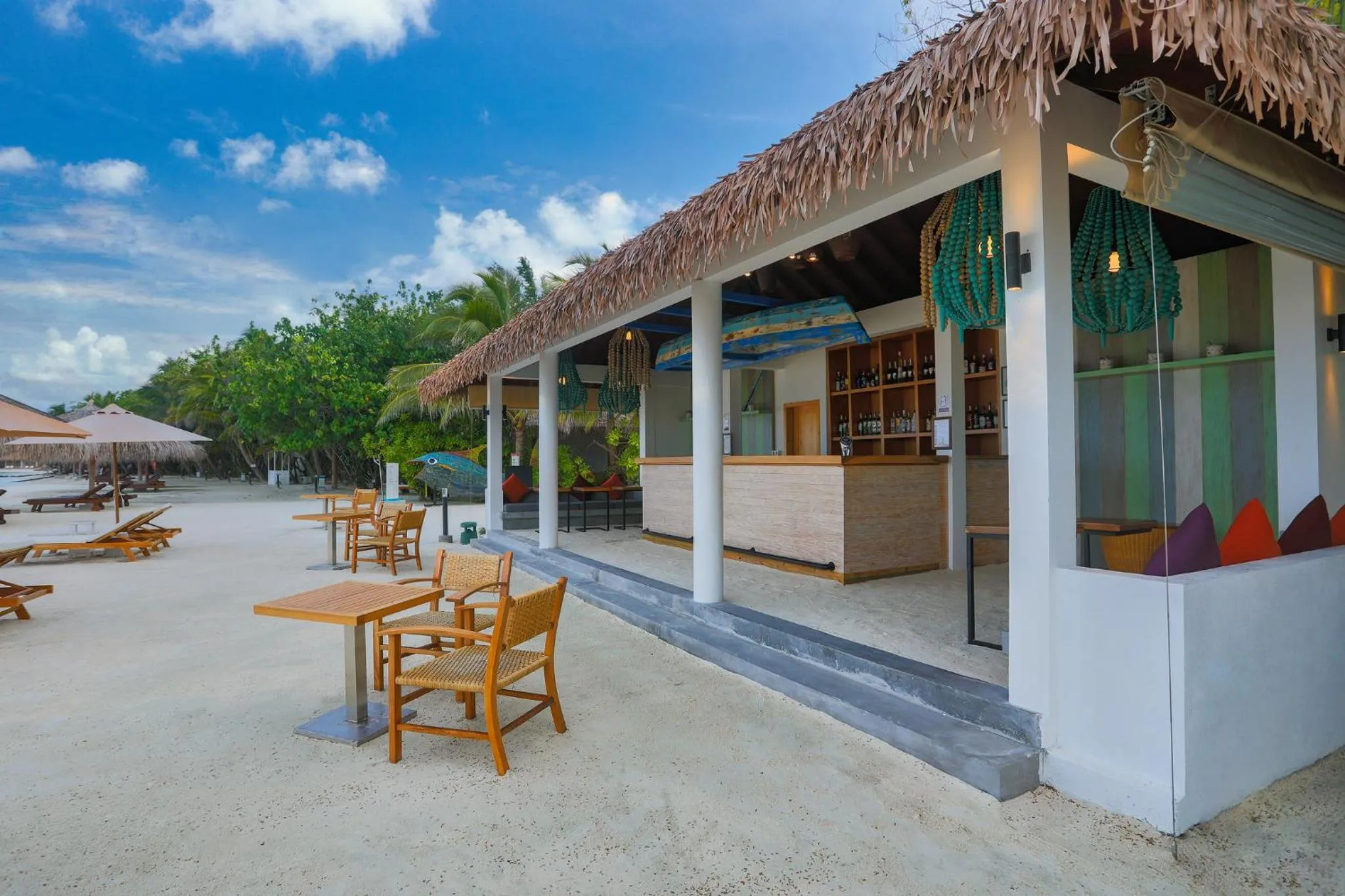 Lounge or bar in Cinnamon Dhonveli Maldives - Free One-Way Speedboat and 02 Kids Under 12 Stay & Dine Free