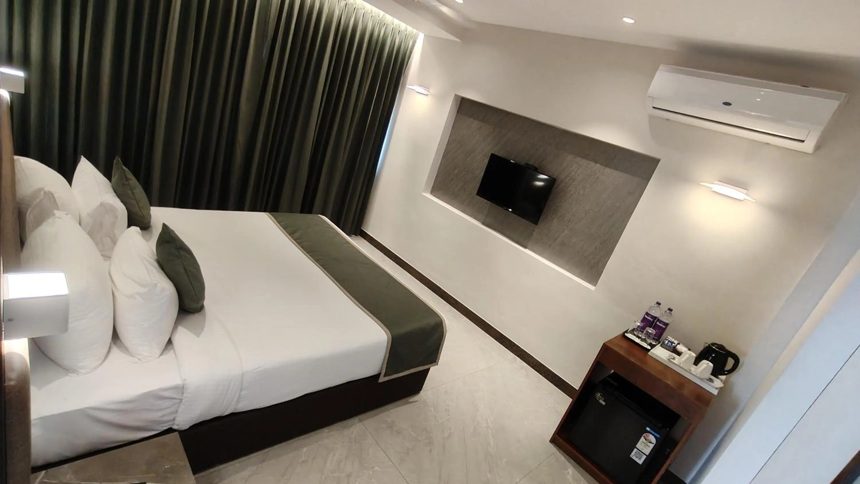 Bedroom, Bed in Abad Fort