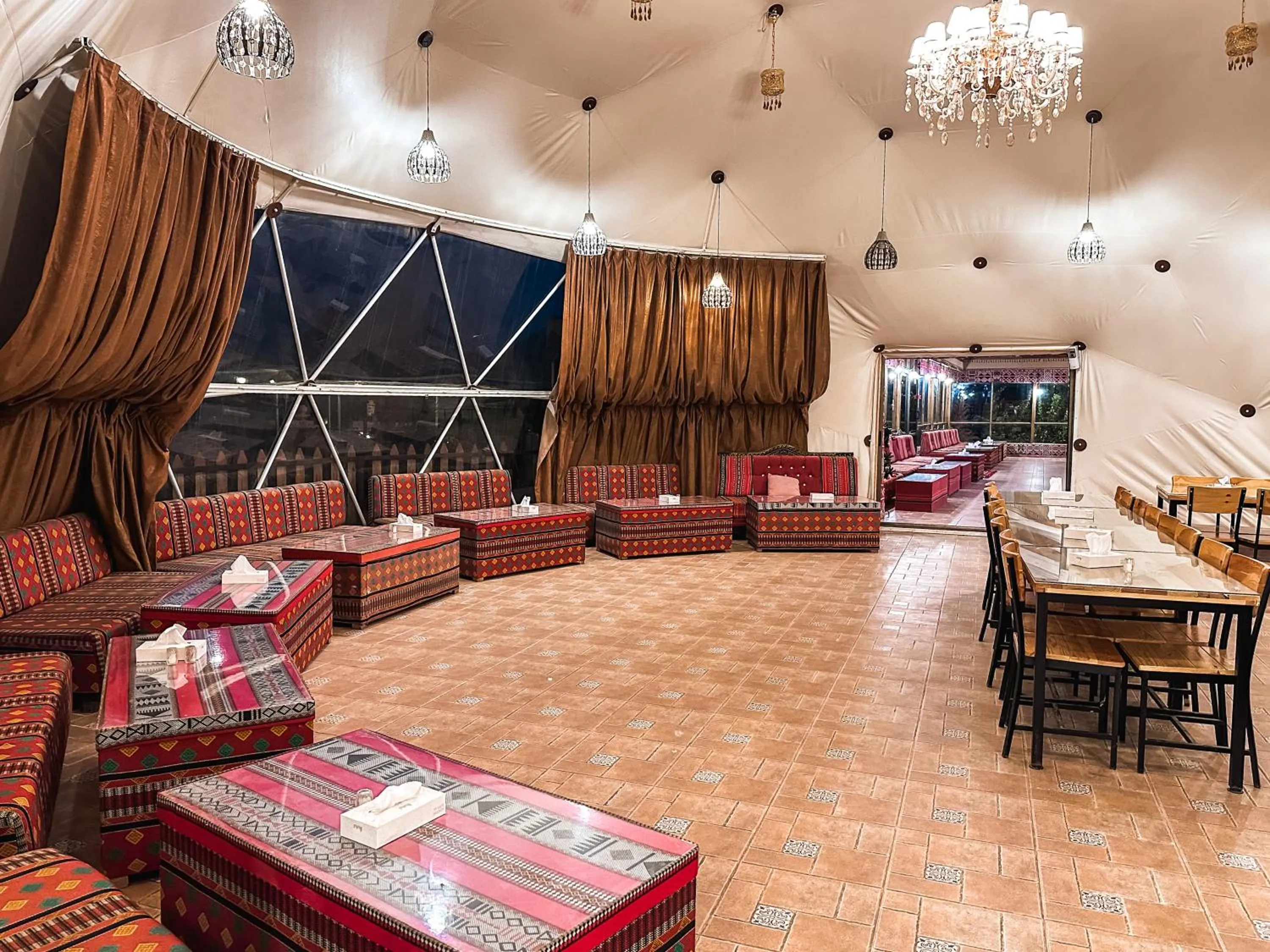 Restaurant/places to eat in Hasan Zawaideh Camp