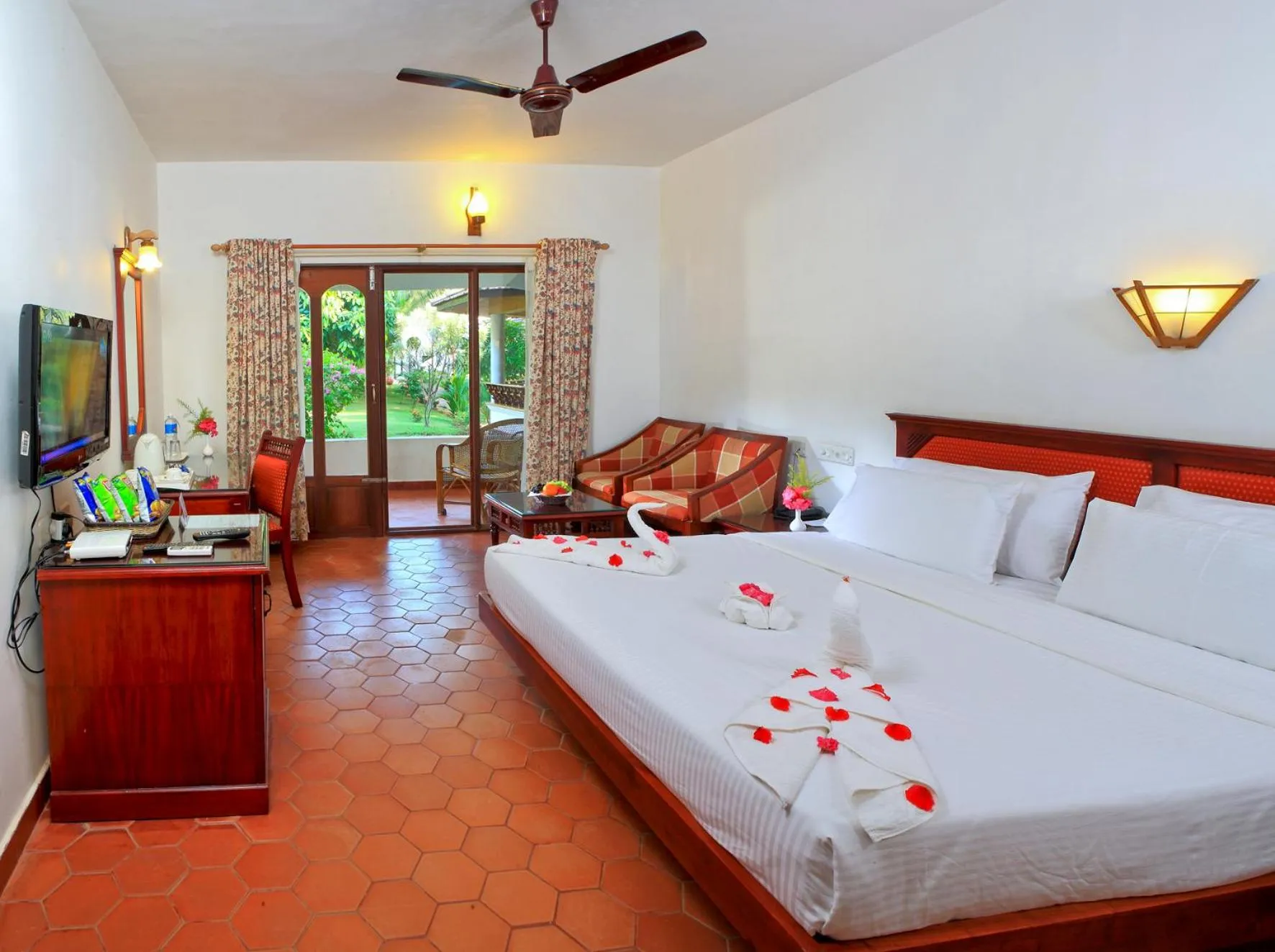 Photo of the whole room, Bed in Abad Harmonia Ayurvedic Beach Resort