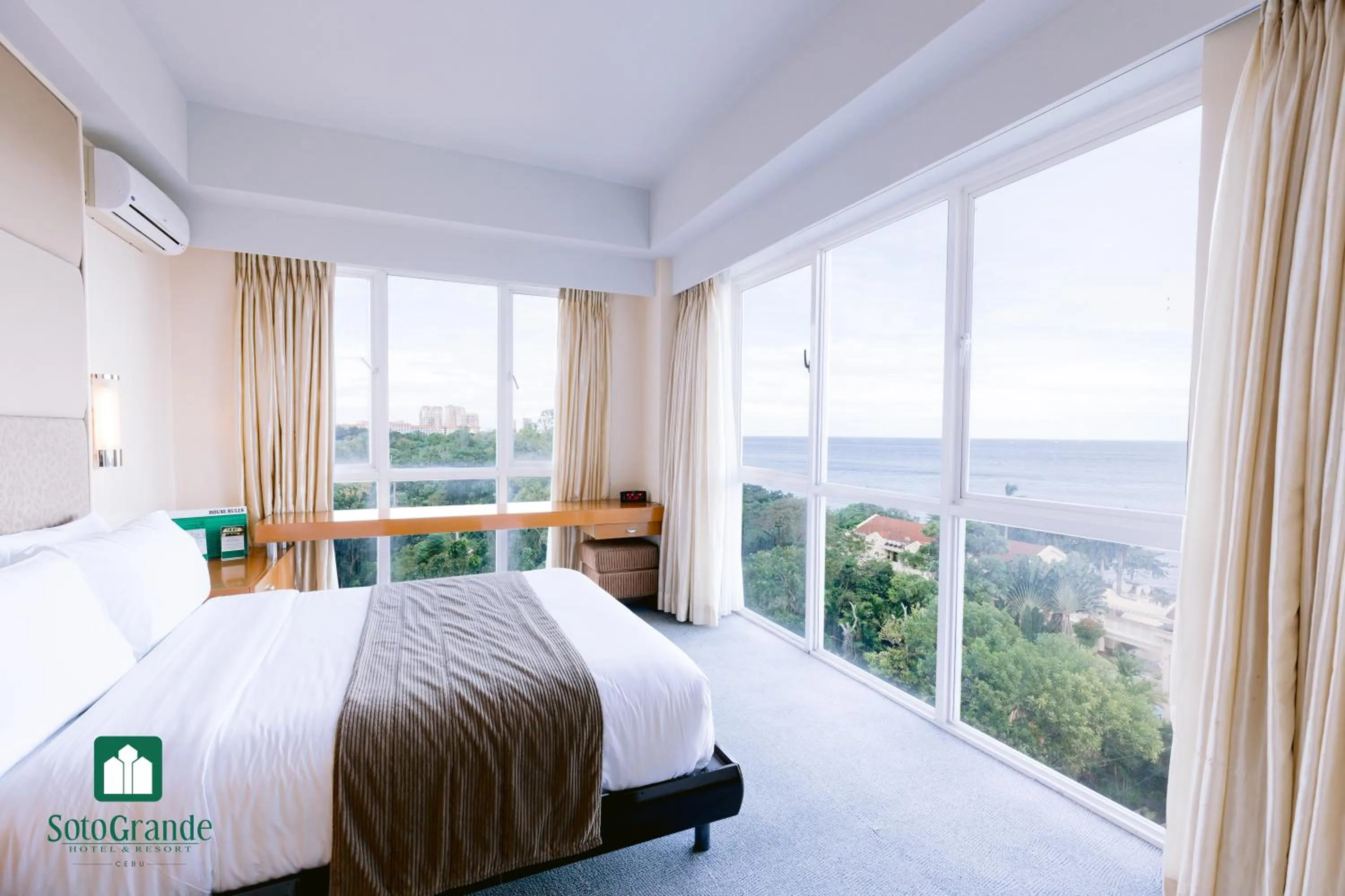 Bedroom, Bed in Sotogrande Hotel and Resort