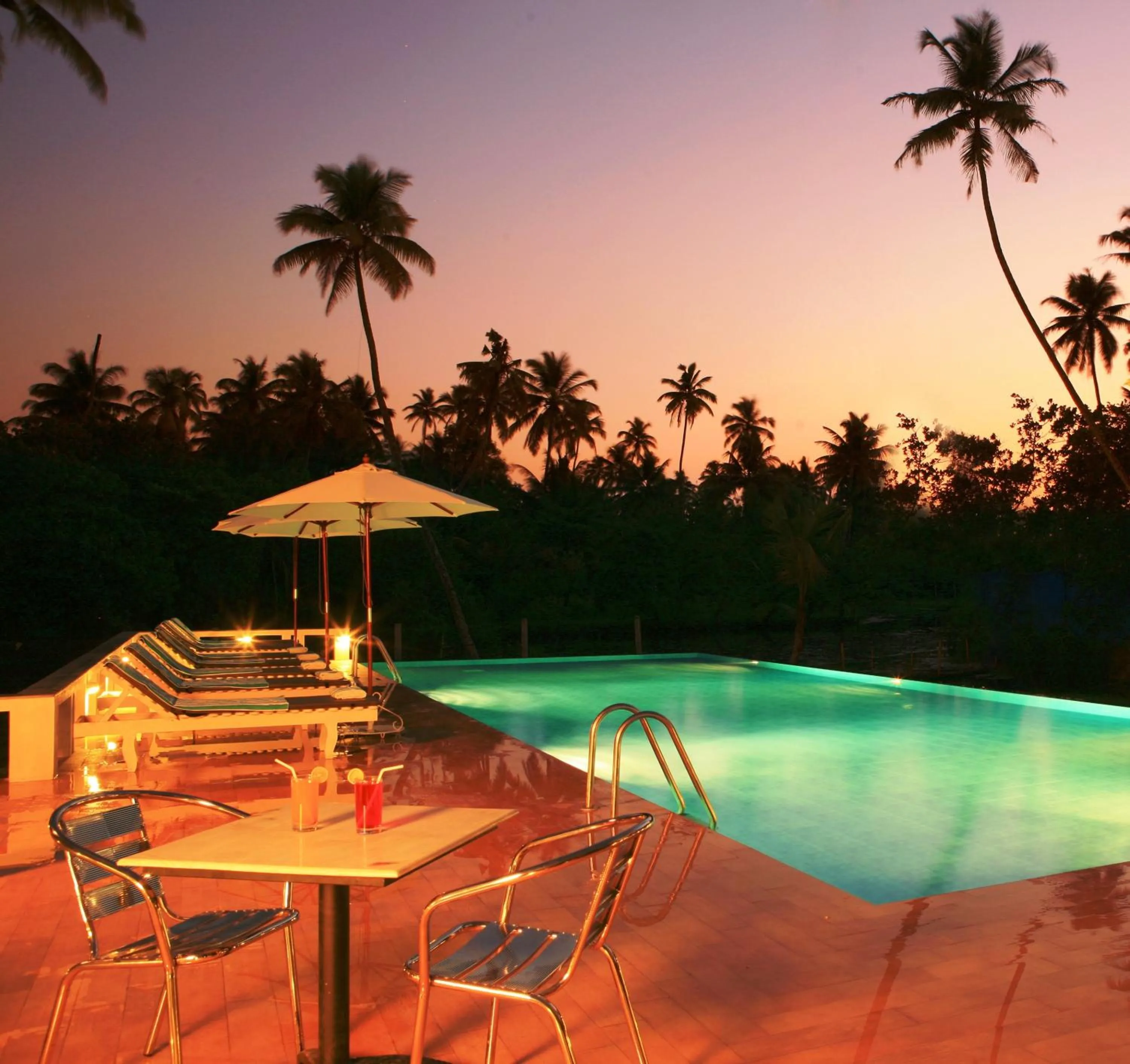 Swimming pool in Abad Turtle Beach