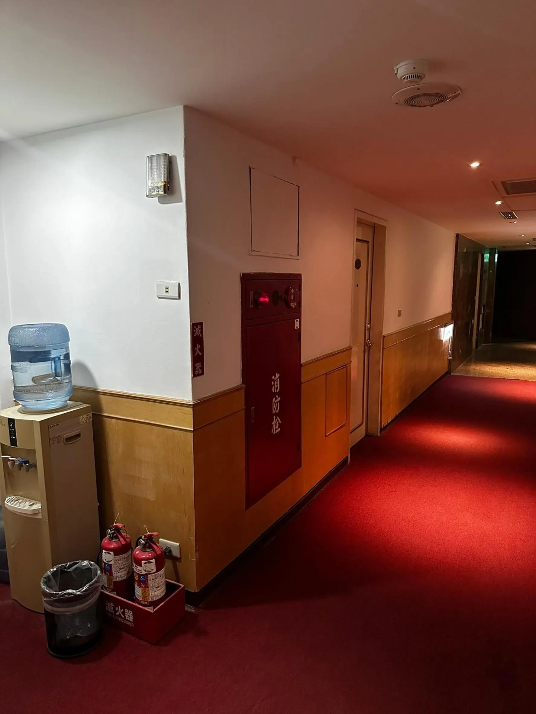 Property building in 東陽峇里商旅酒店