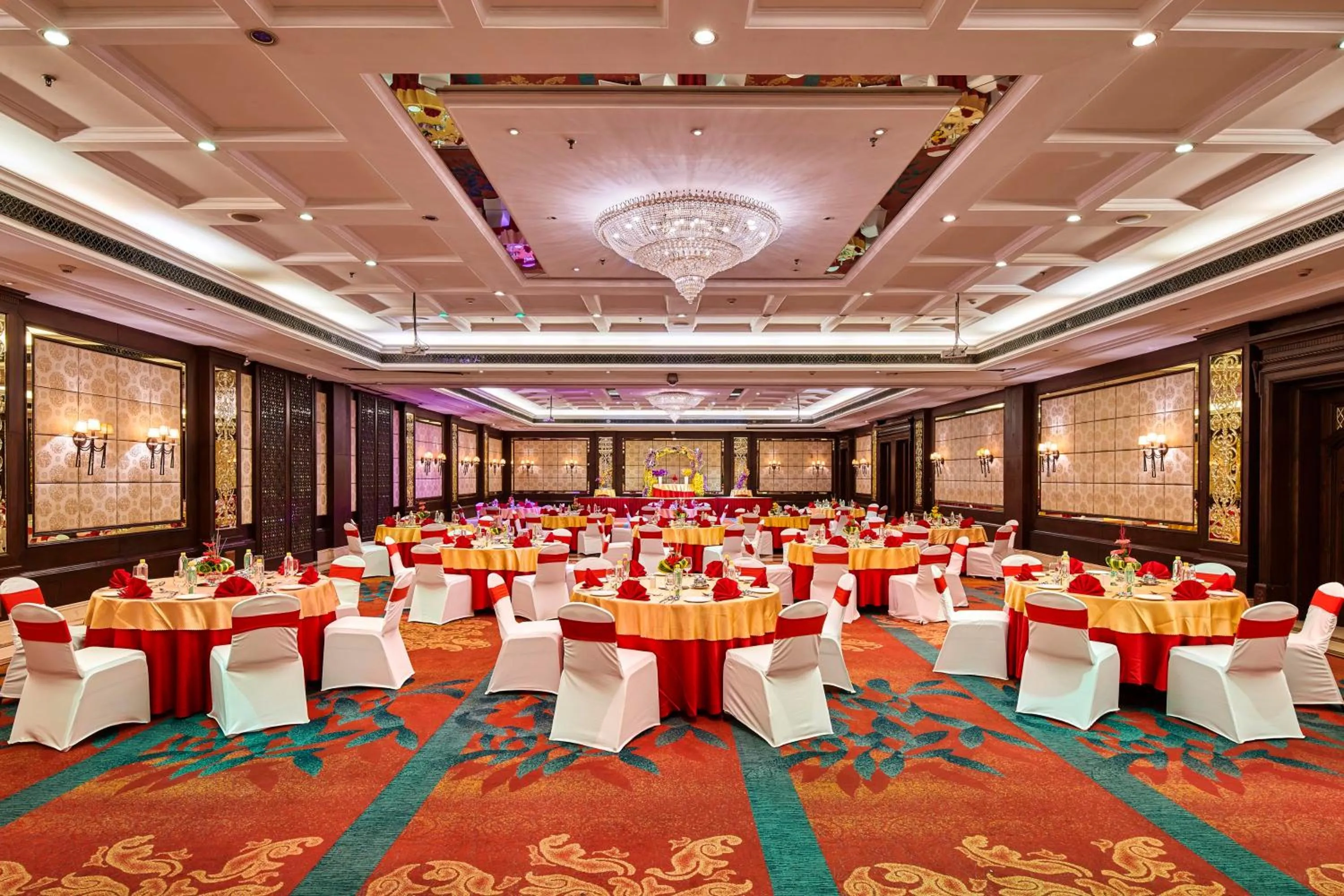Banquet/Function facilities in Mayfair Convention