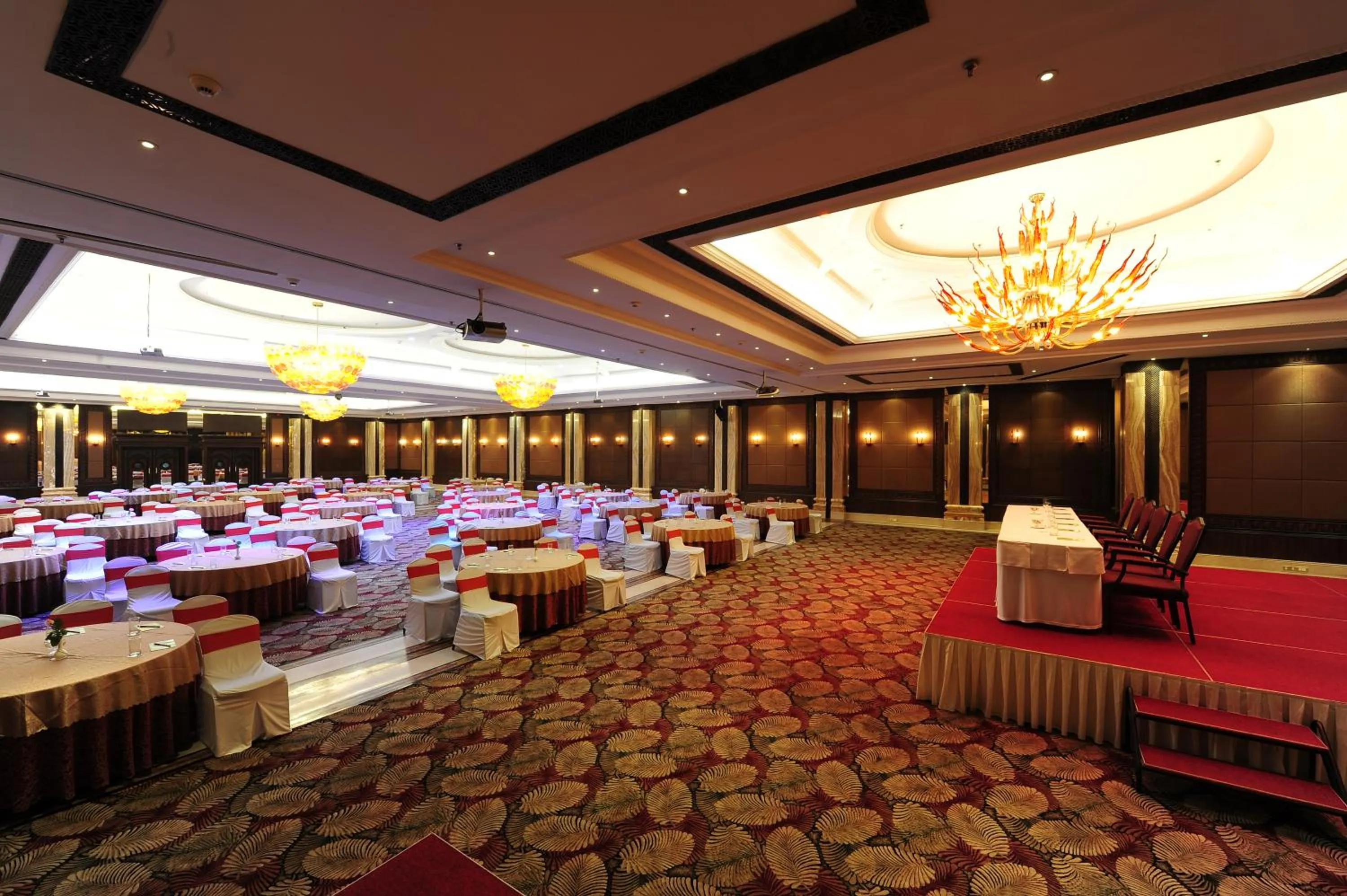 Banquet/Function facilities in Mayfair Convention