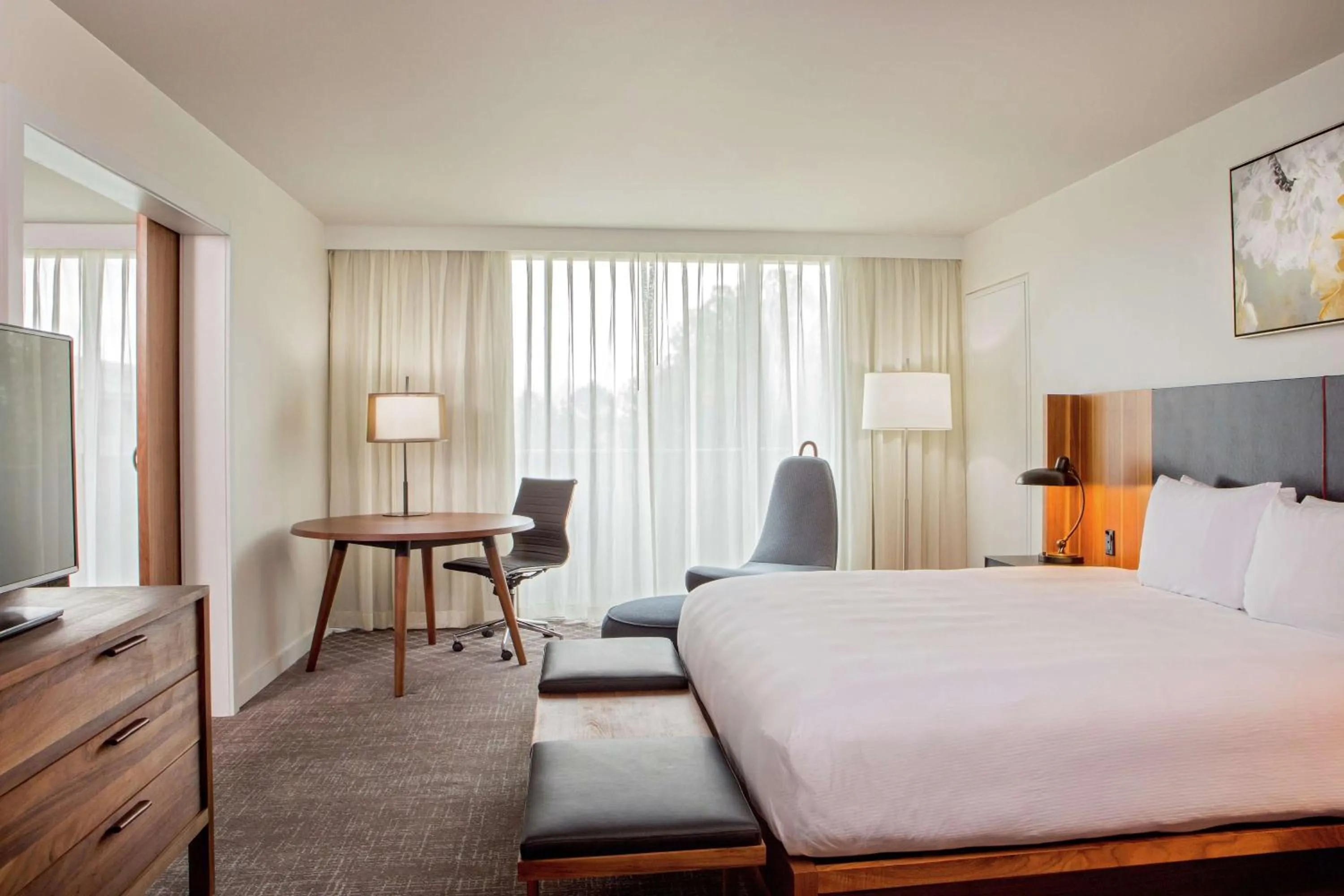 Bedroom, Bed in DoubleTree by Hilton Atlanta Northwest/Marietta