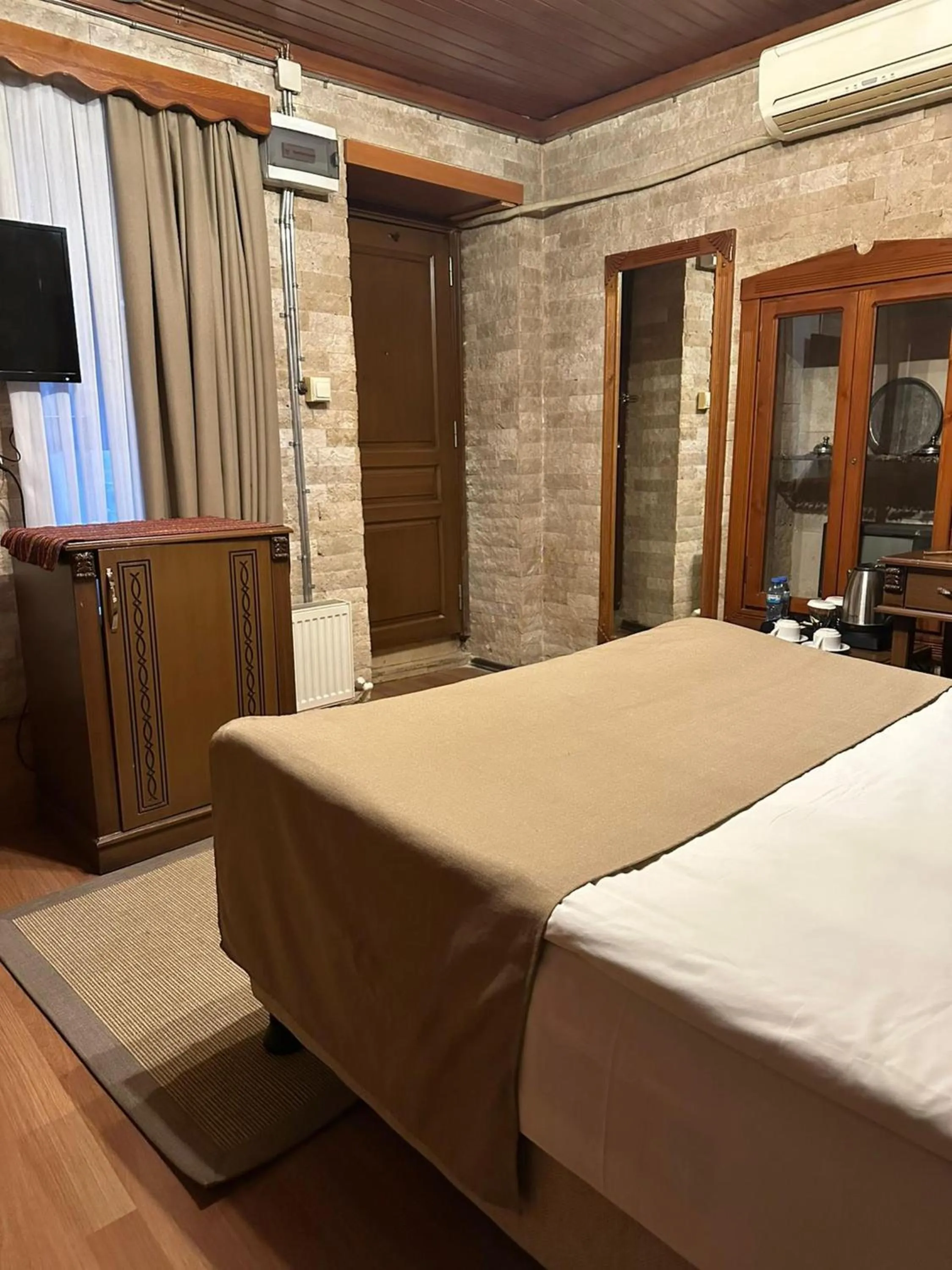 Bed in Zeynep Hanim Konagi