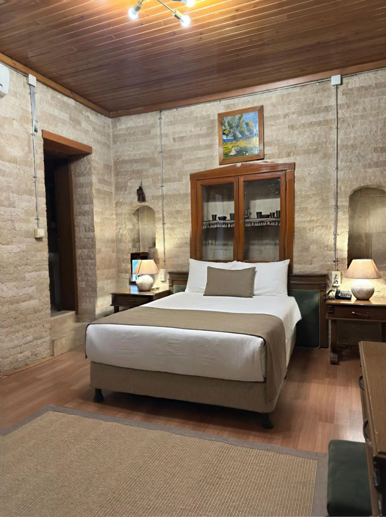 Photo of the whole room, Bed in Zeynep Hanim Konagi